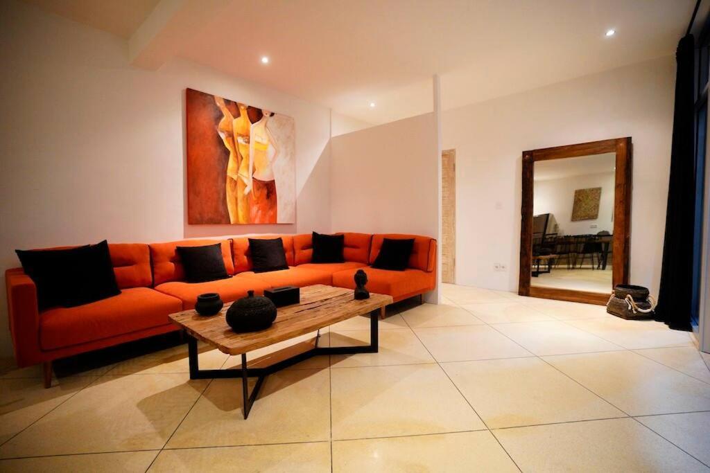 Elegant 5 Bdr In The Heart Of Pousada Seminyak