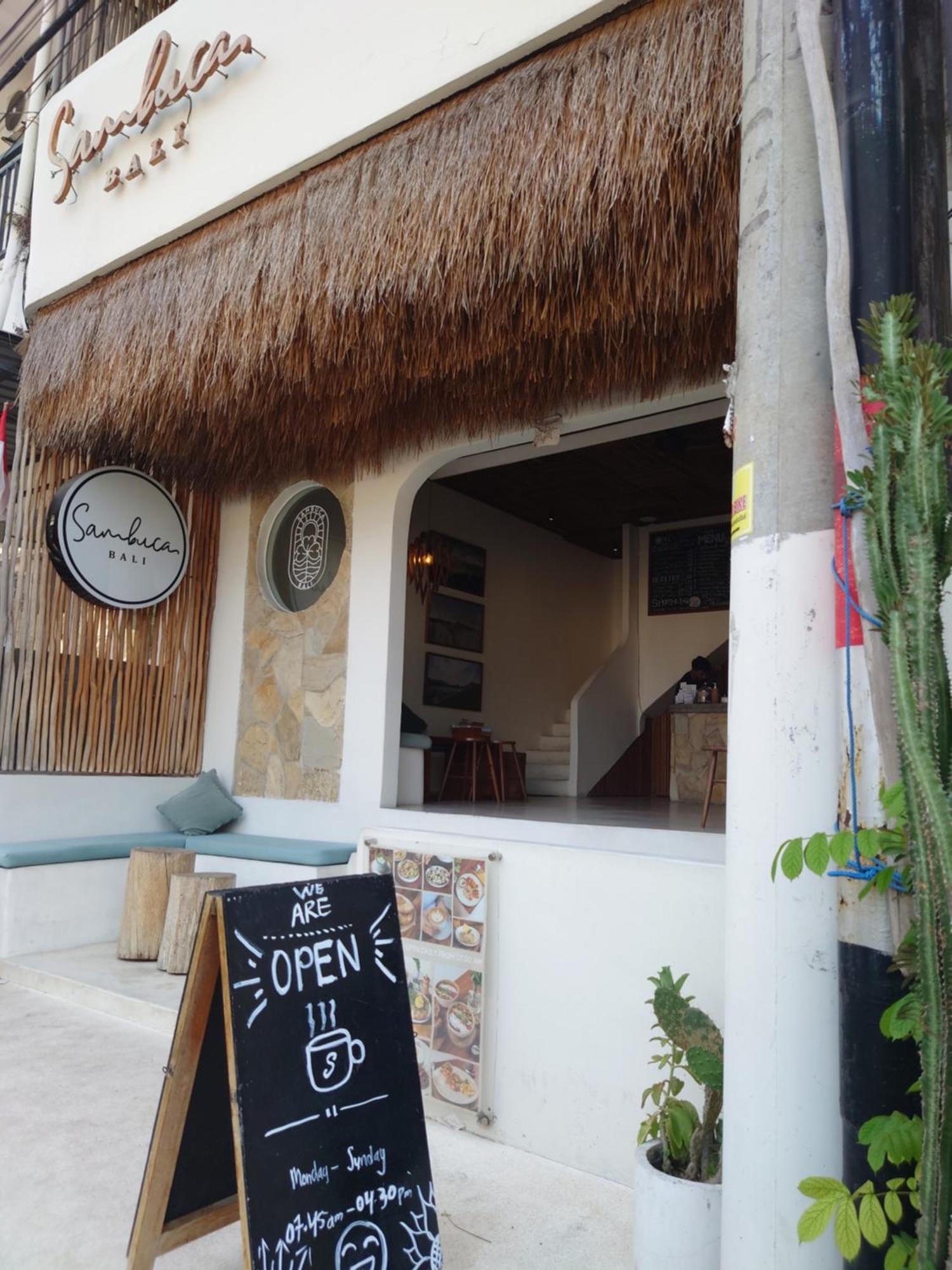 In Bali - * Seminyak (Bali)
