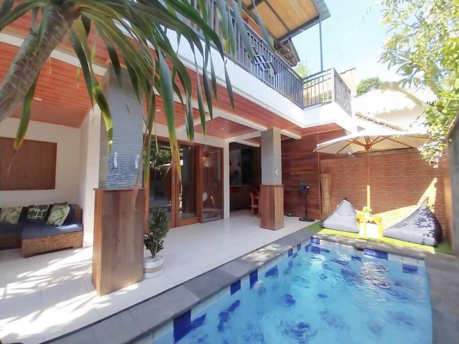 Euro * Seminyak (Bali)