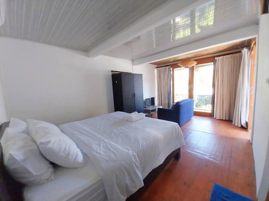 Villa Euro *