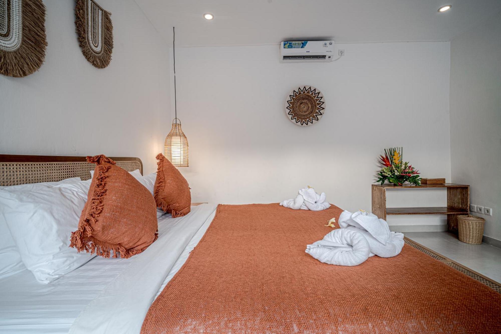Lemone 5 By Bali Solutions Villa *