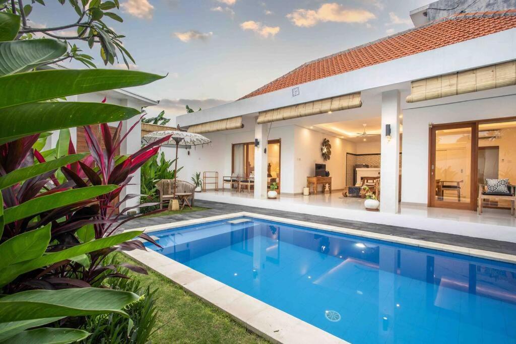Bens Mertanadi Two-bedroom With Private Pool Kuta Villa Seminyak (Bali)