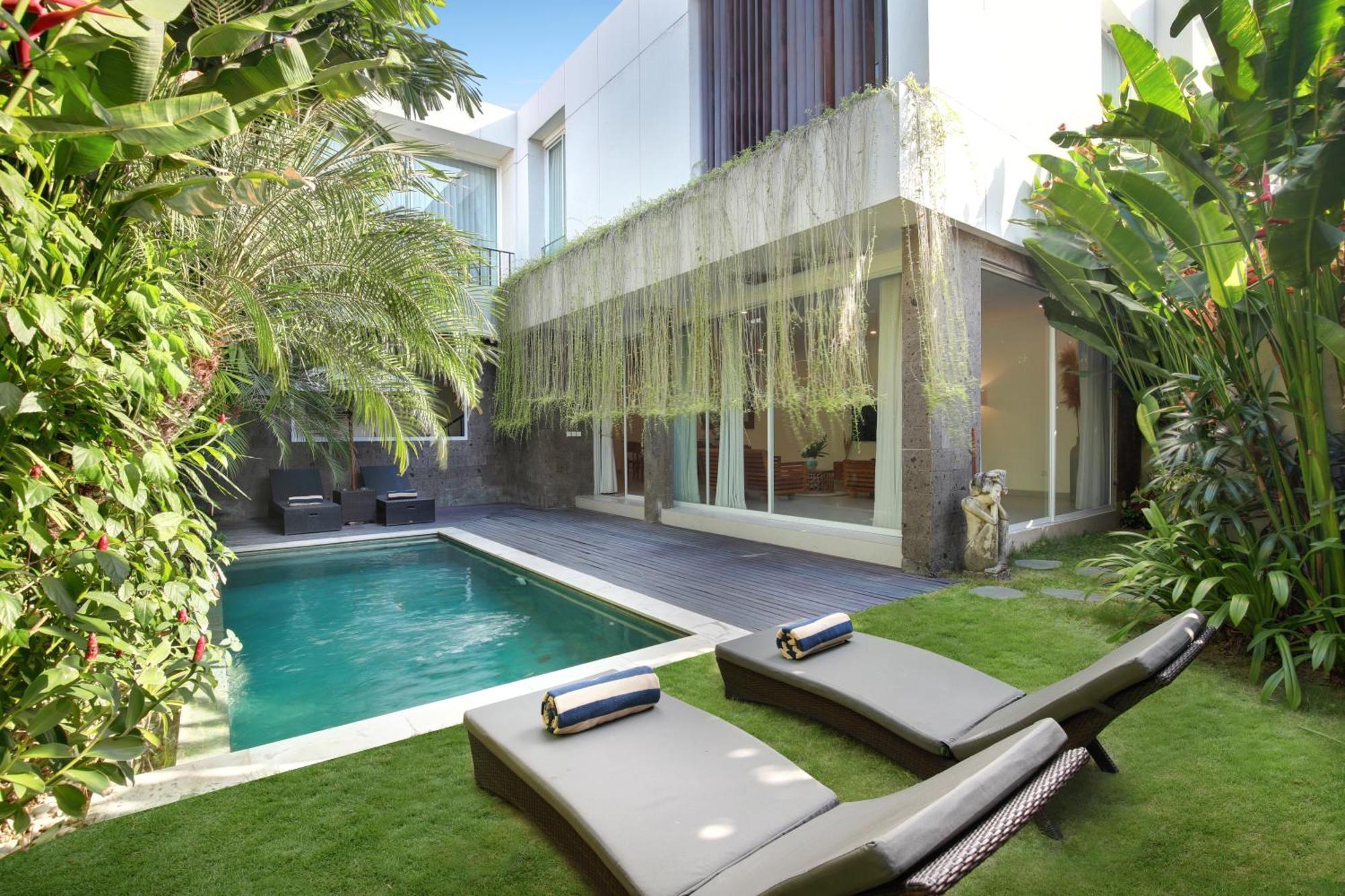 Indaros Villa *