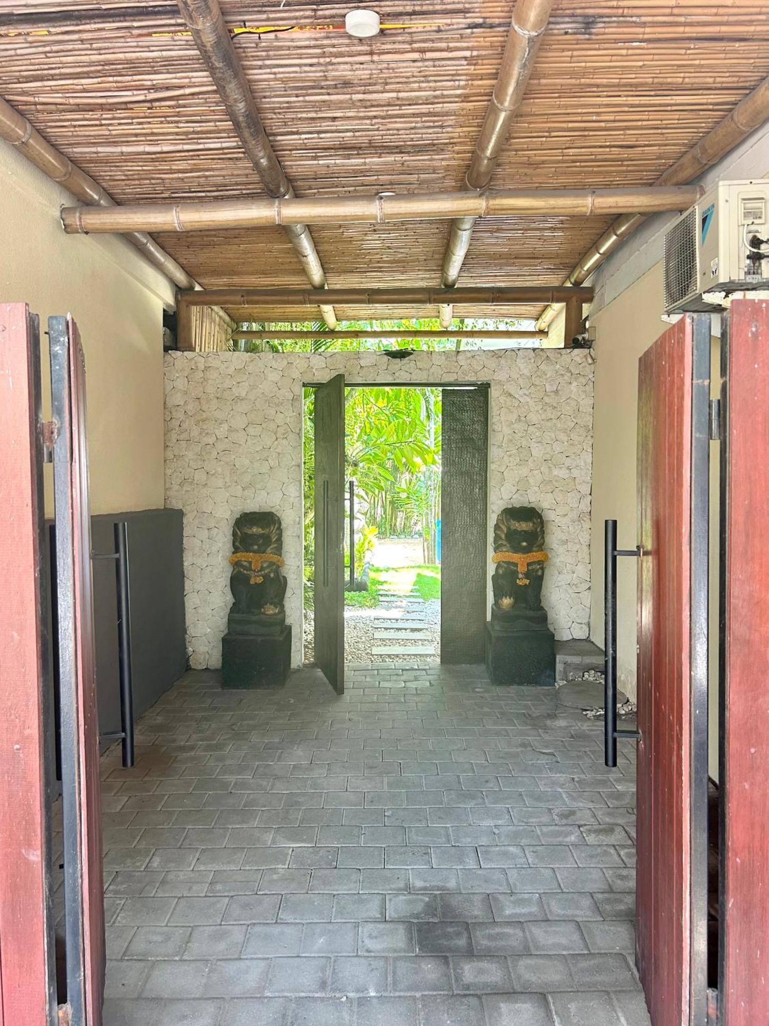Malya 5 Bedrooms Villa Seminyak (Bali)