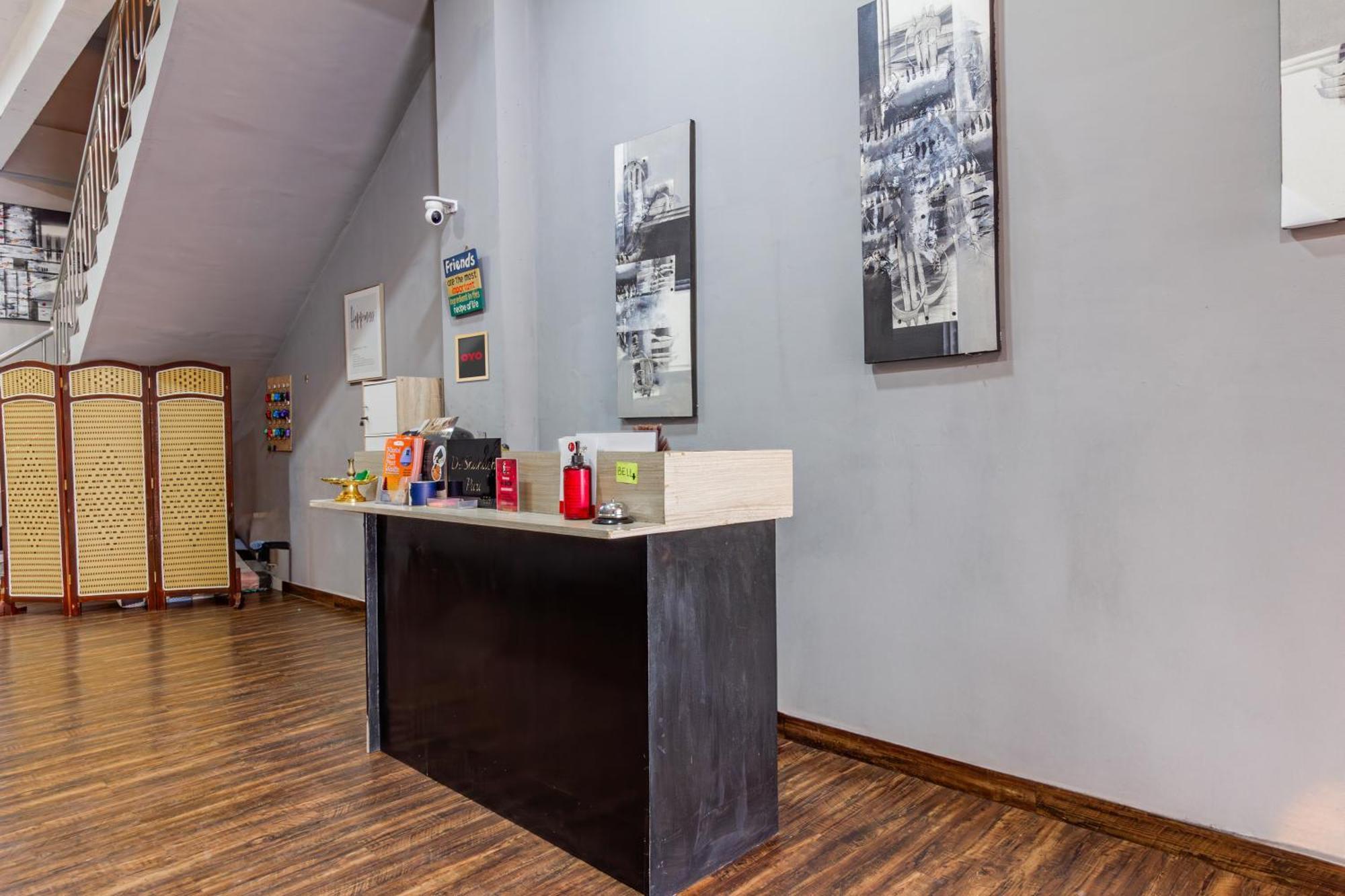 Hotel Collection O Near Formerly De Shabach 4*