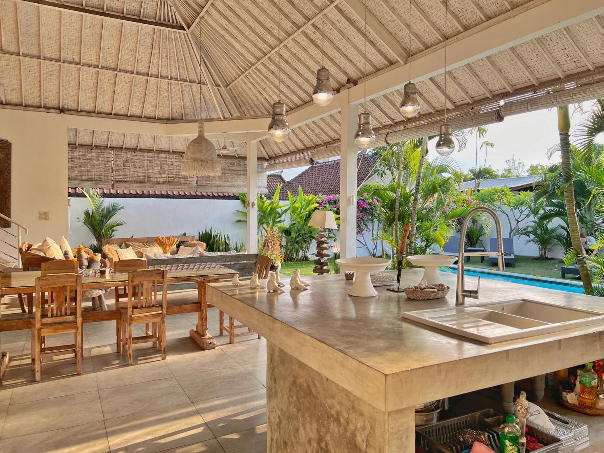 Rocher - Modern 3 Bedroom Batu Belig 3 Min Seminyak (Bali)