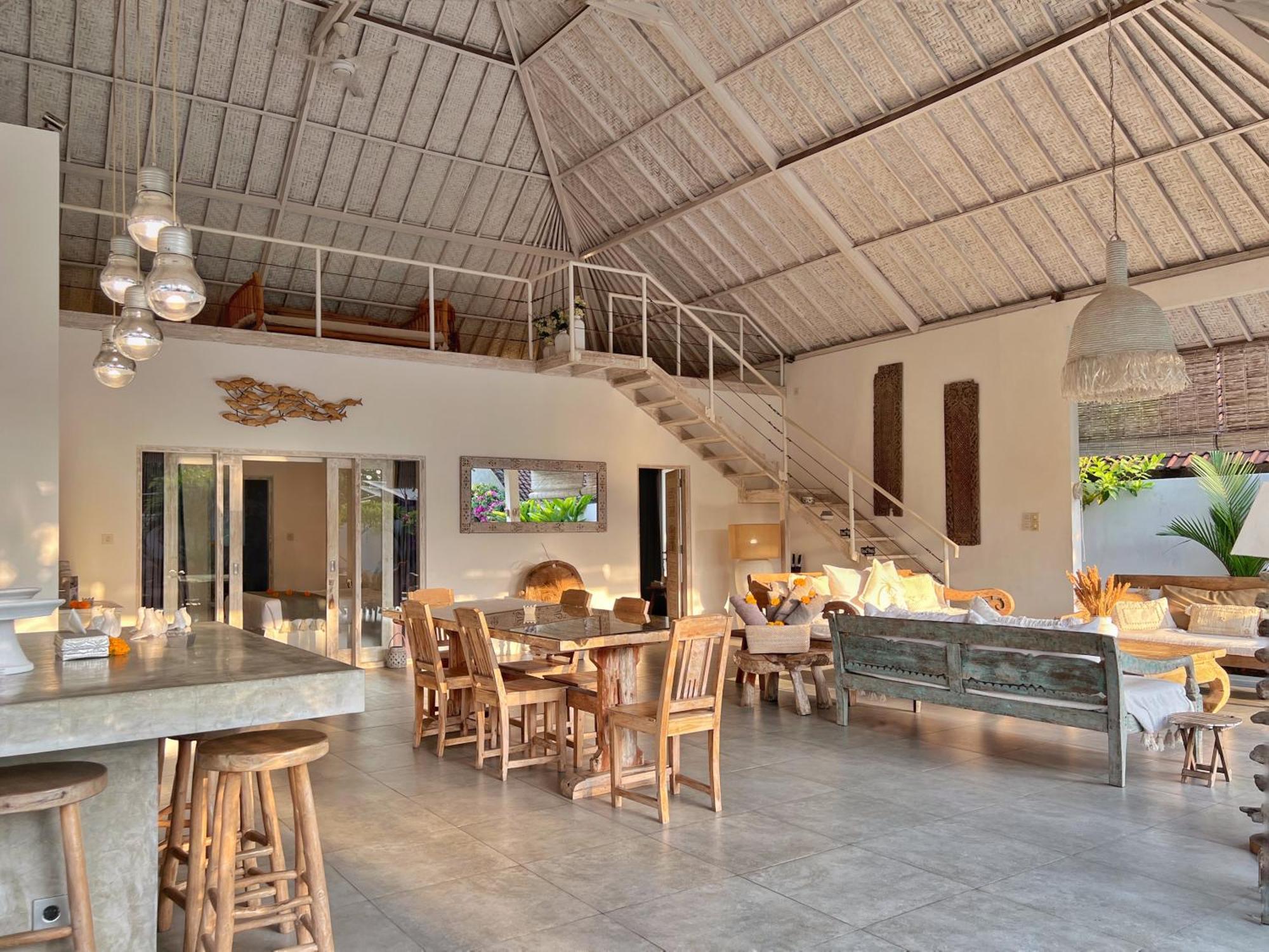 Rocher - Modern 3 Bedroom Batu Belig 3 Min Villa