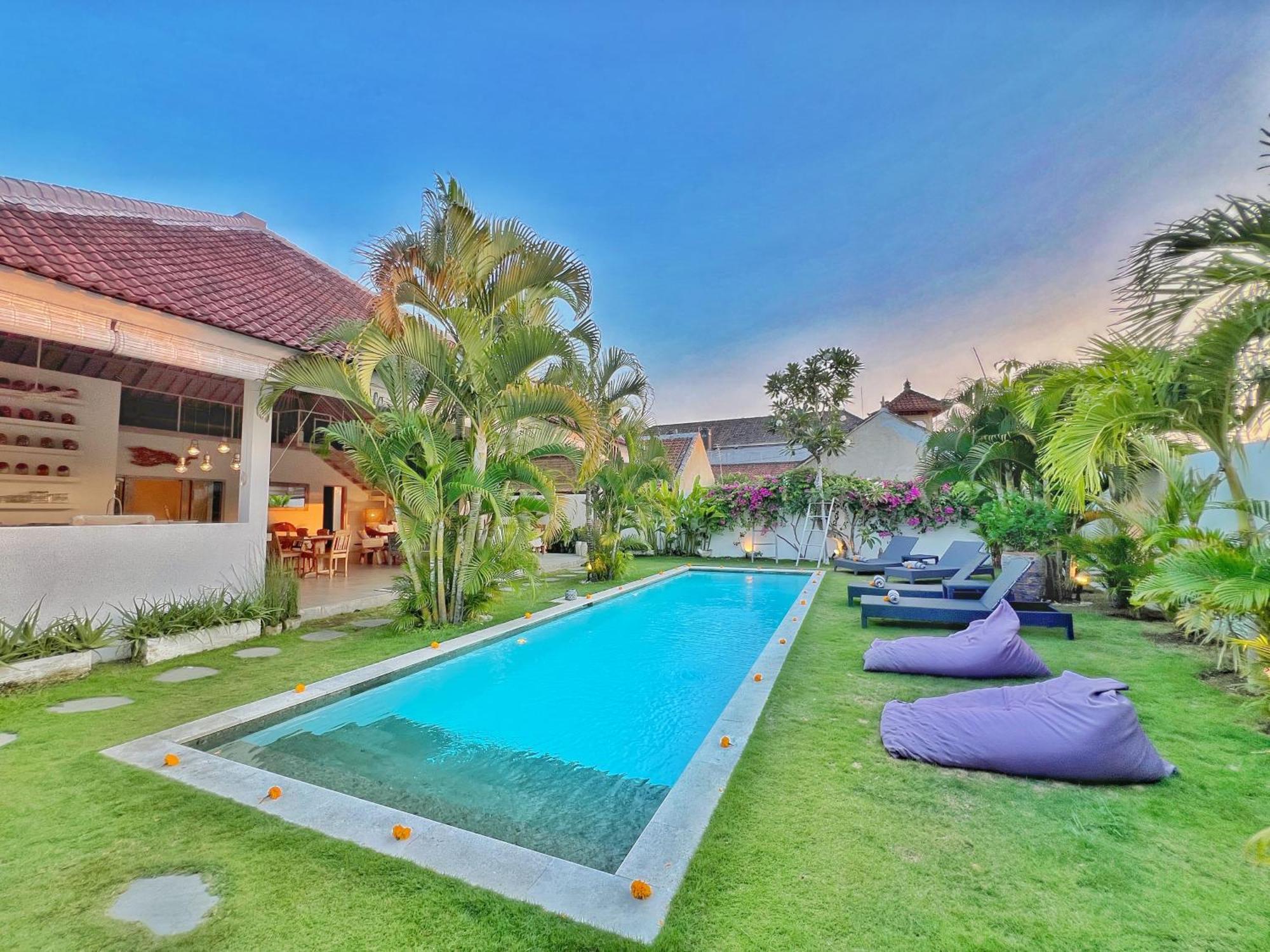 Rocher - Modern 3 Bedroom Batu Belig 3 Min Villa