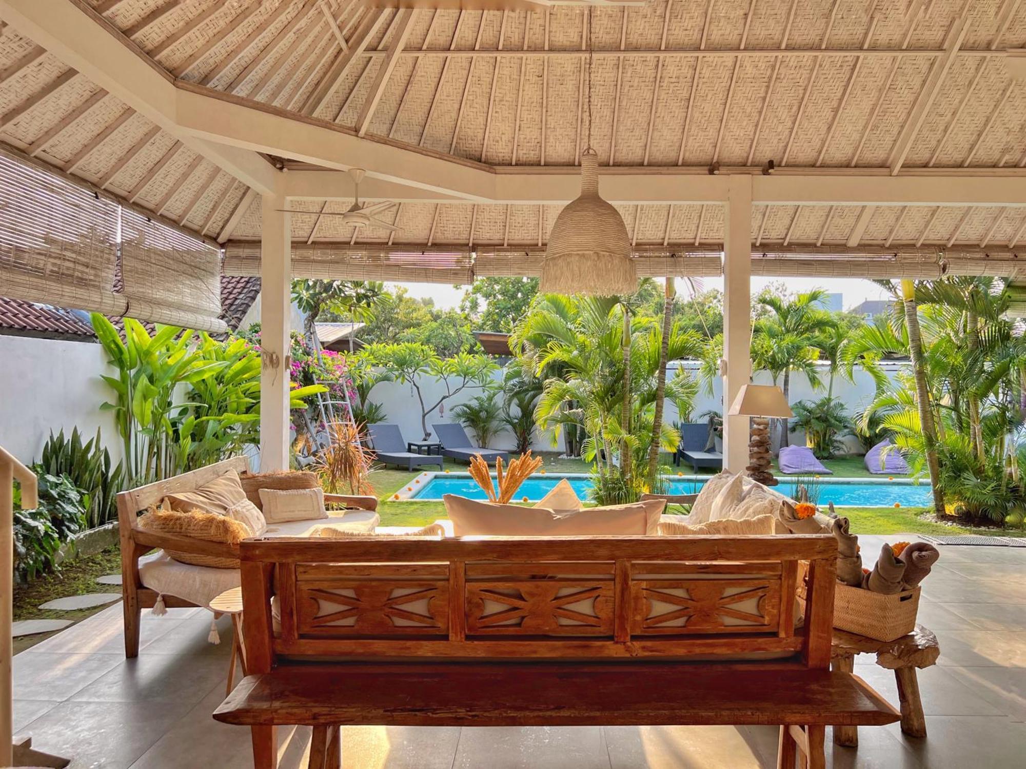 Rocher - Modern 3 Bedroom Batu Belig 3 Min Villa *