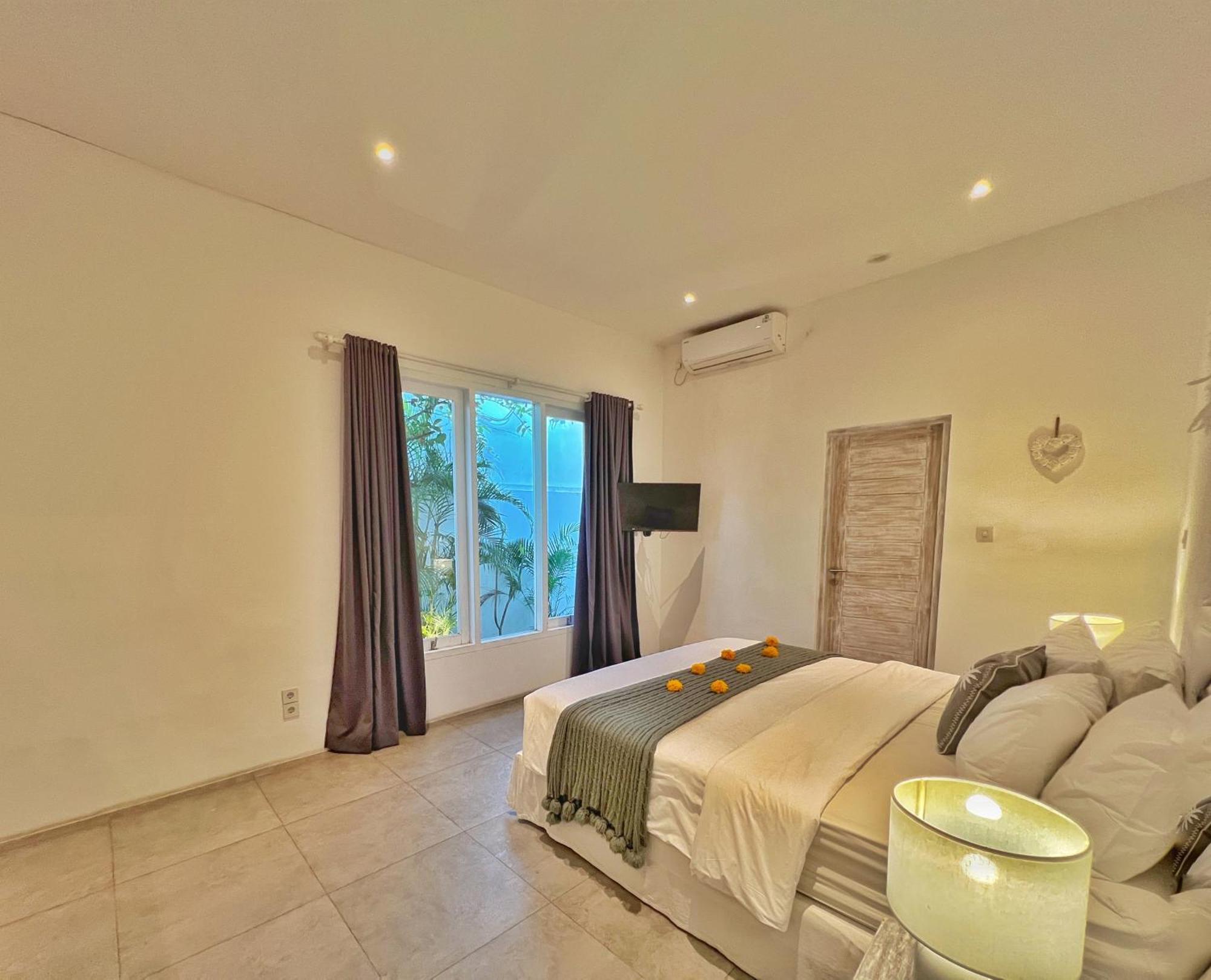 Rocher - Modern 3 Bedroom Batu Belig 3 Min