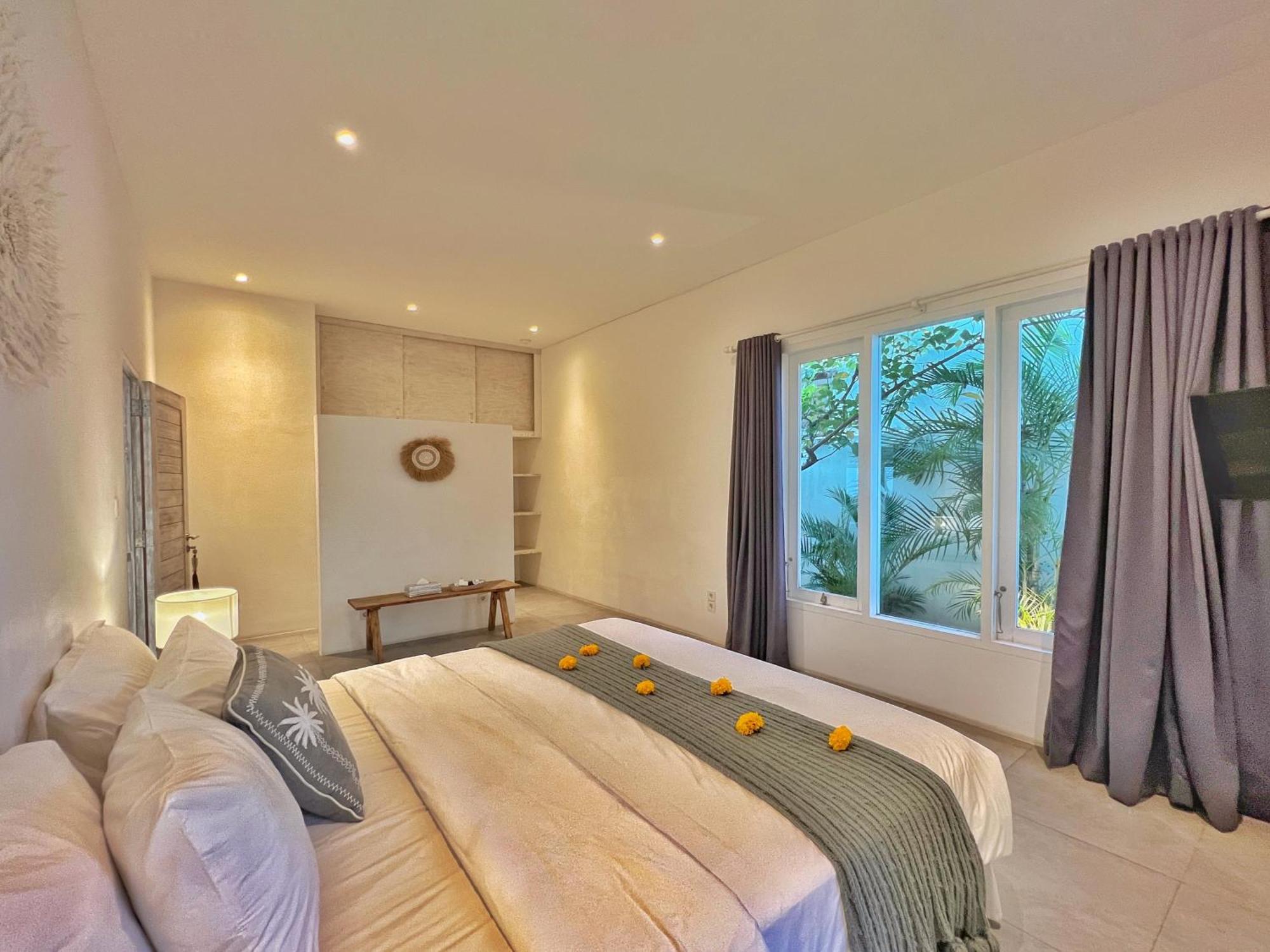 Rocher - Modern 3 Bedroom Batu Belig 3 Min Villa Seminyak (Bali)