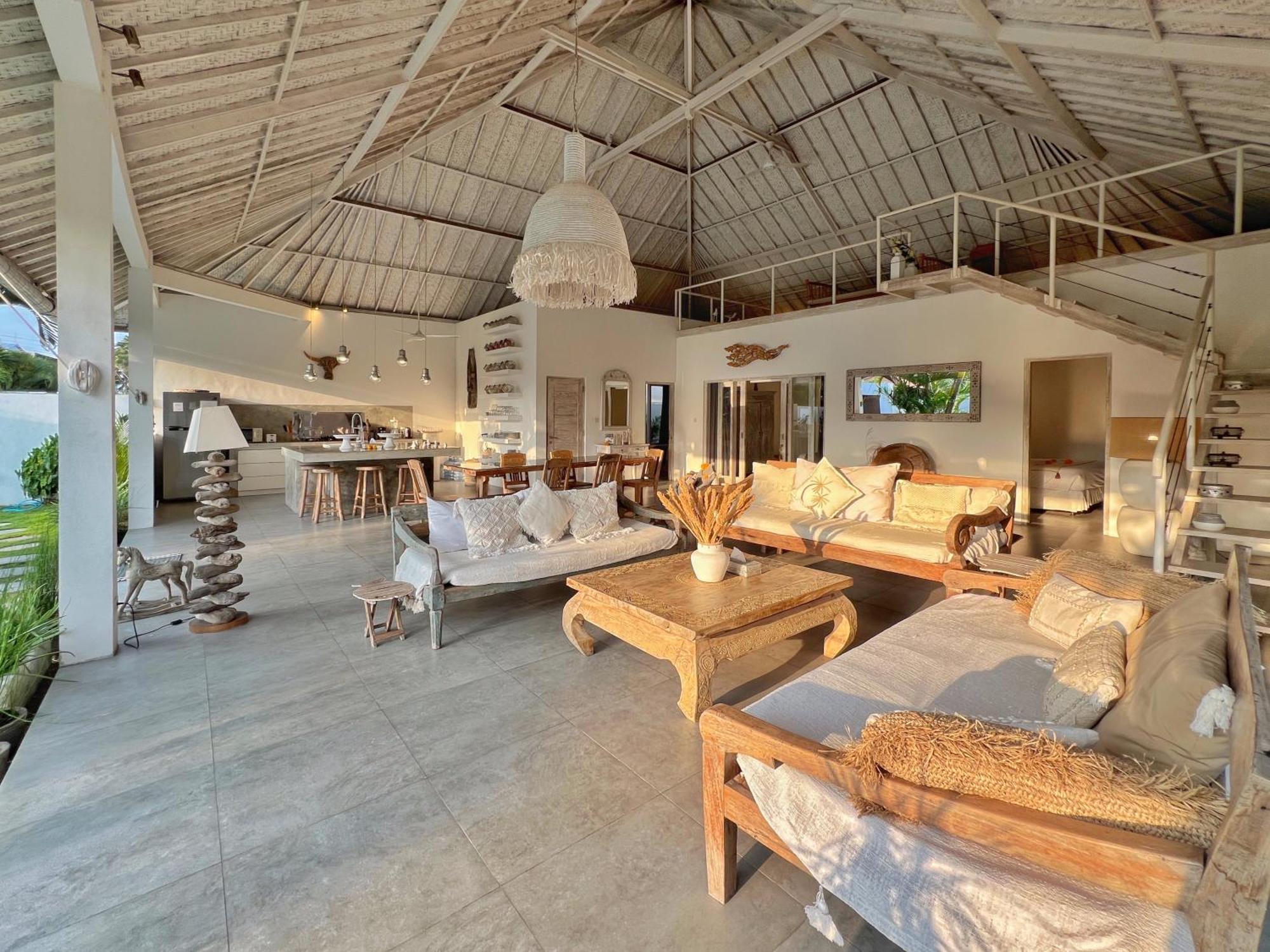 Rocher - Modern 3 Bedroom Batu Belig 3 Min Villa *