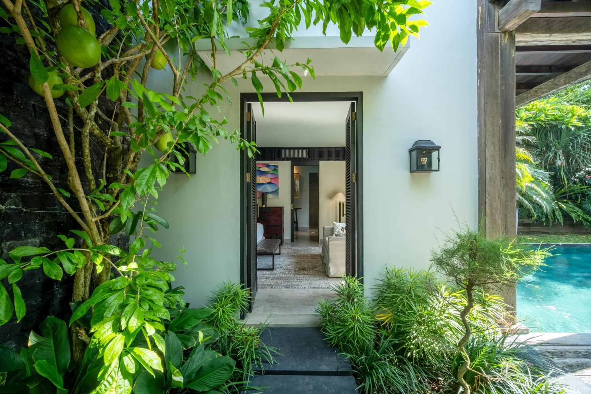 Biệt thự De Suma - Fully Staffed Luxury Villa, Walk To The Beach!