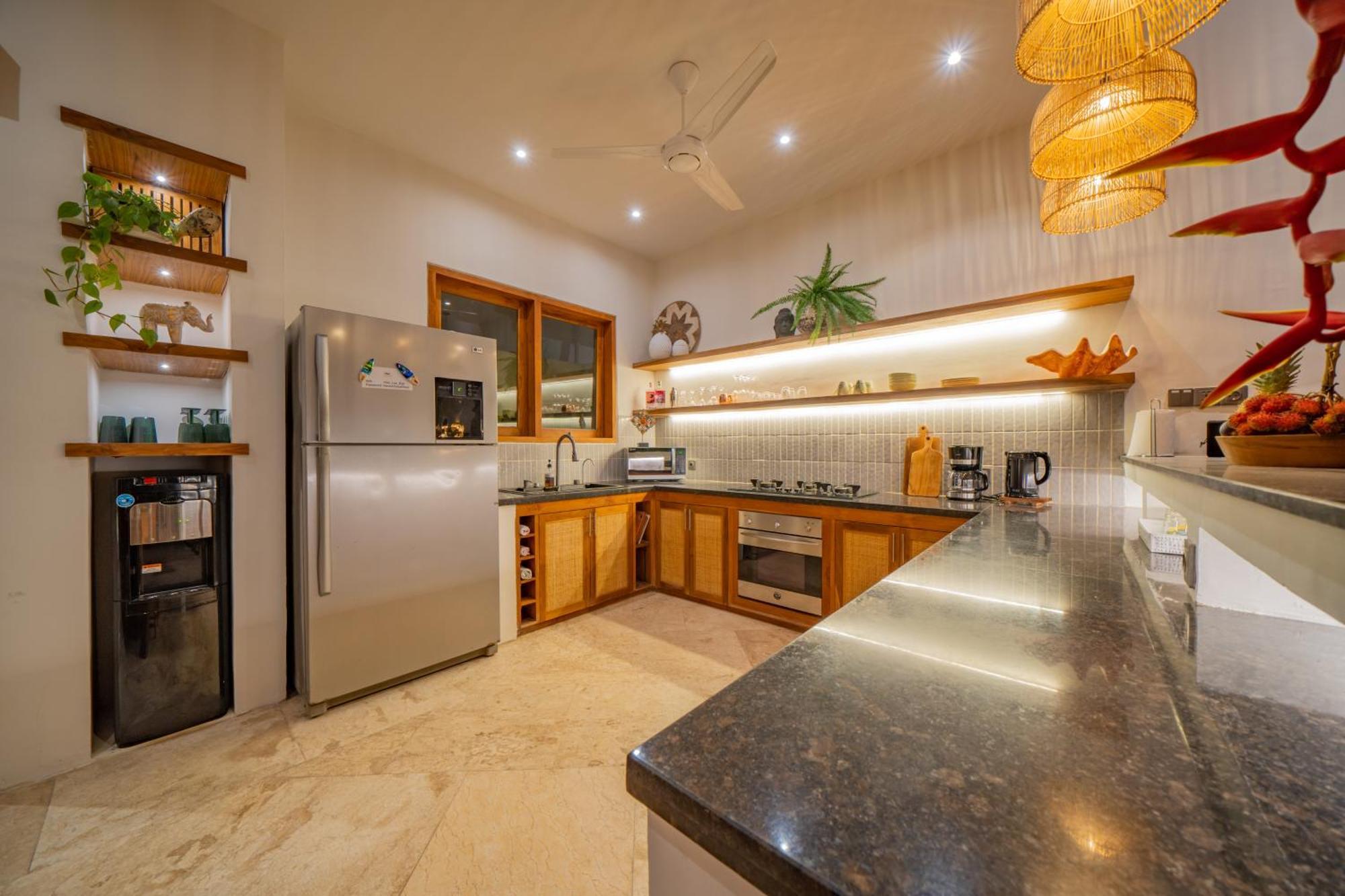 Lea Luxury Oasis In Umalas With Private Pool 4br Vila Seminyak (Bali)