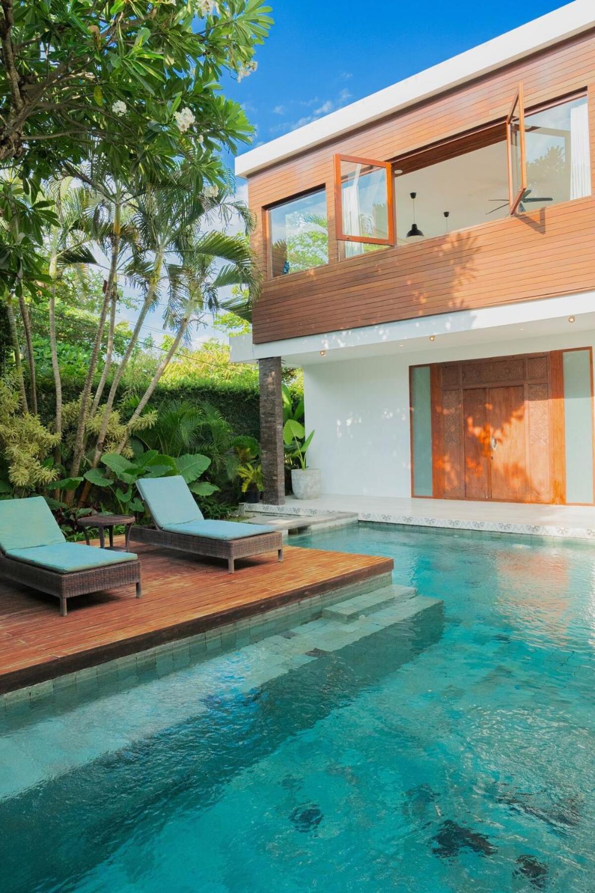 Sassy - Private Oasis - Elle Decor Award Winner
