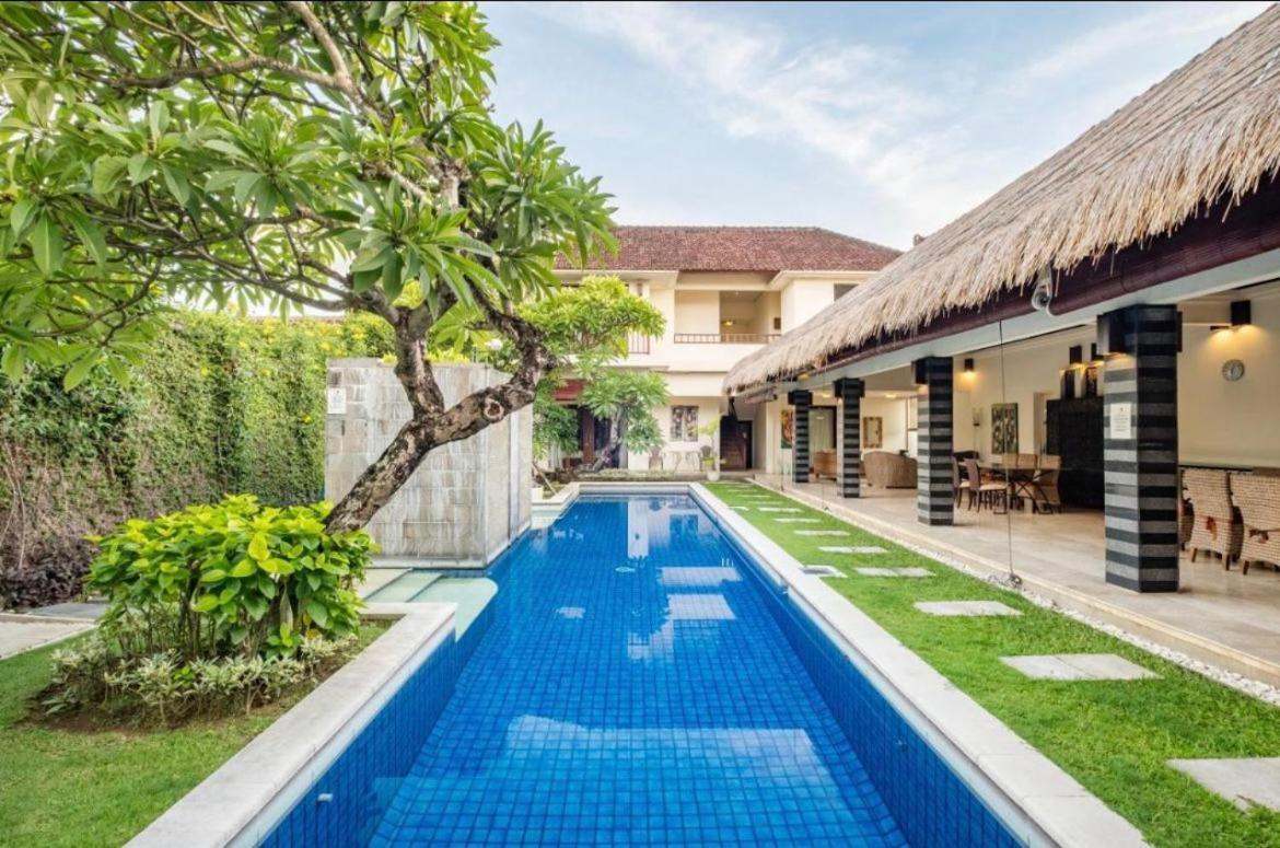 4 Bedroom Private Umalas 2 Villa Seminyak (Bali)
