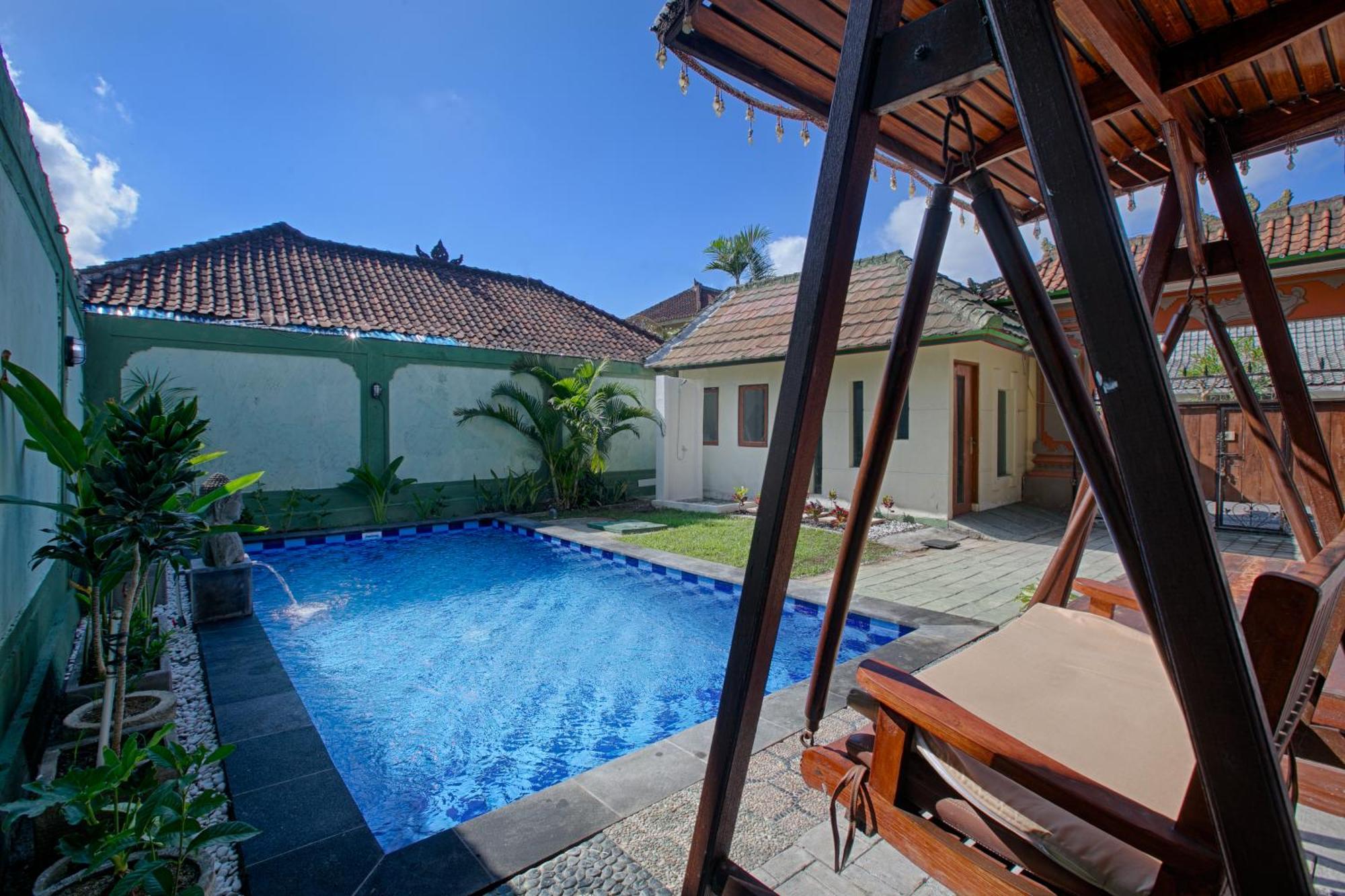 Calgary * Seminyak (Bali)