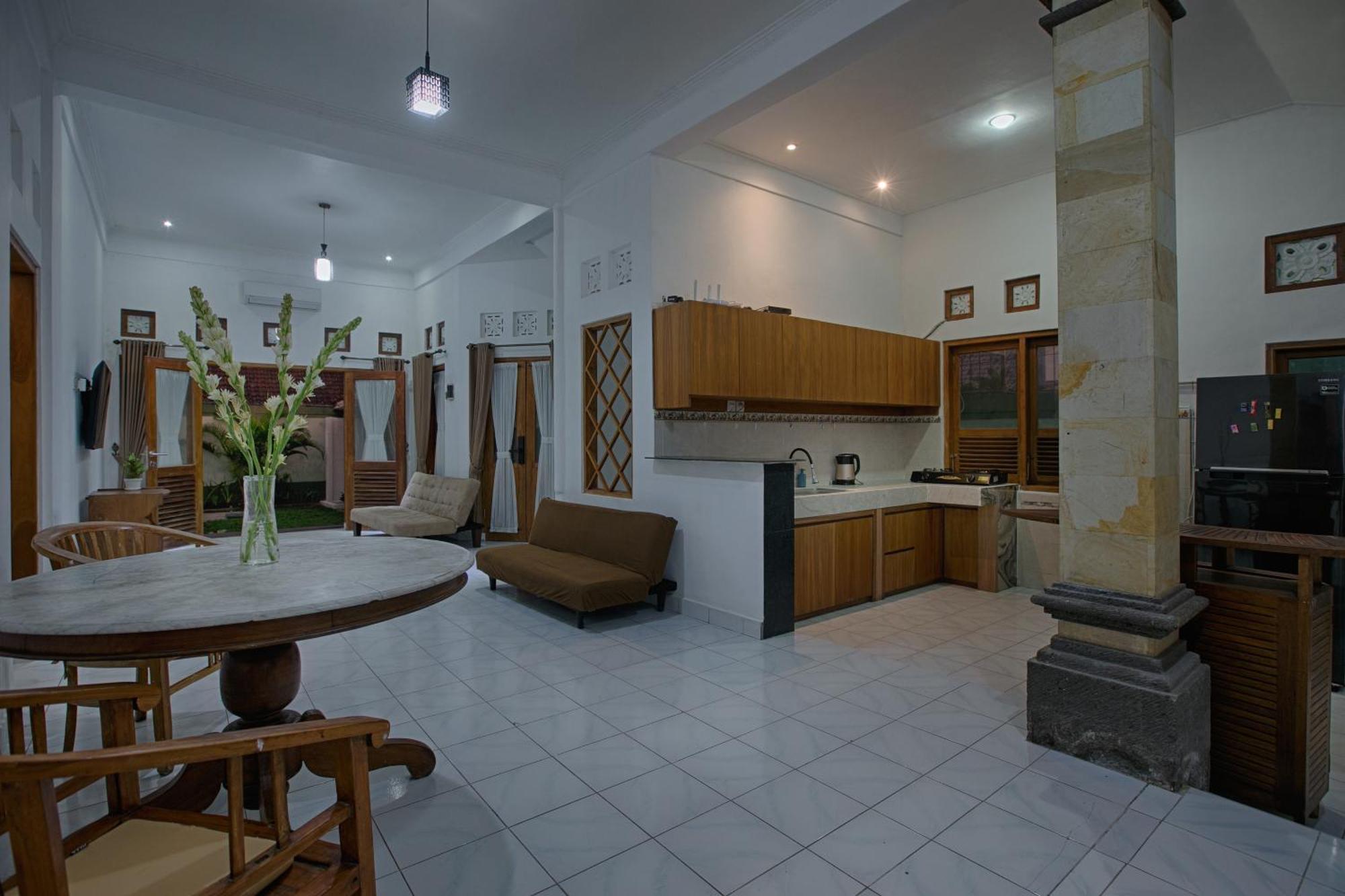 Calgary * Seminyak (Bali)