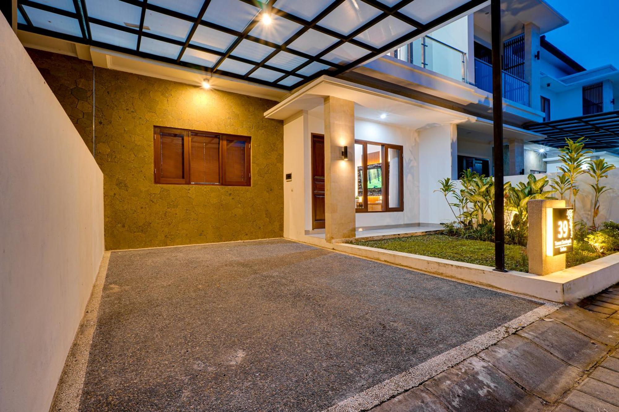 Boswellia Near Double Six * Seminyak (Bali)
