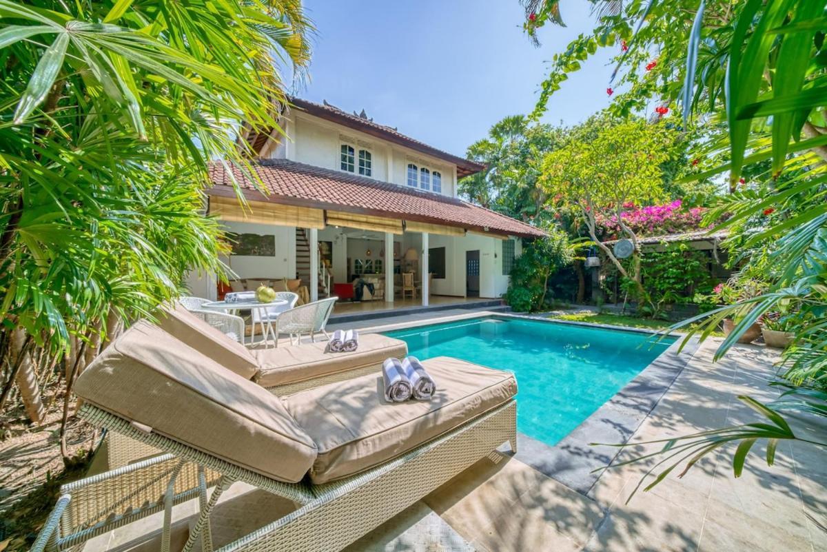 Sabi 2br In The Heart Of By Santi Management Villa *