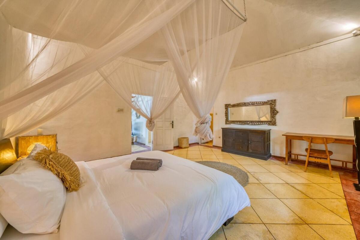 Sabi 2br In The Heart Of By Santi Management
