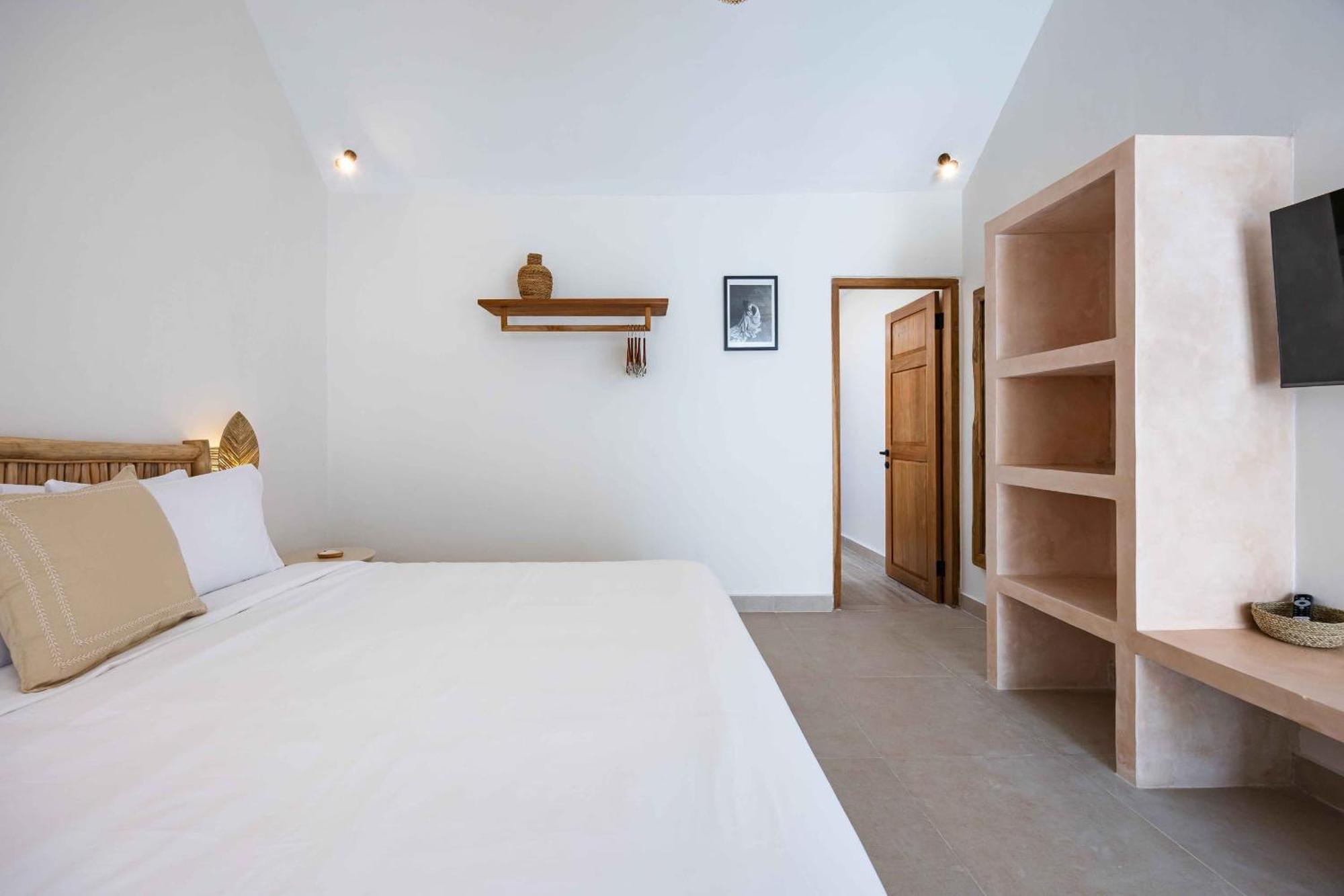 Casa Kokoon - New Bright & Quiet 2br Mertanadi With Private Pool And Parking Villa Seminyak (Bali)