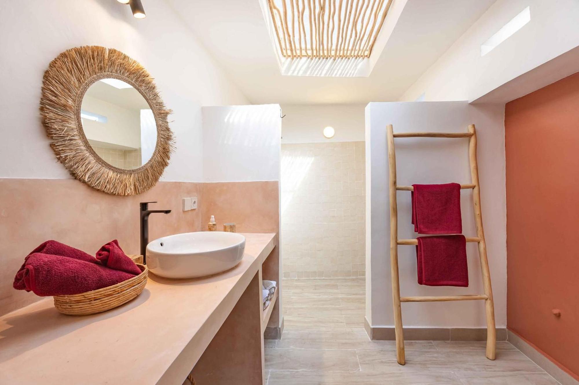 Casa Kokoon - New Bright & Quiet 2br Mertanadi With Private Pool And Parking Villa