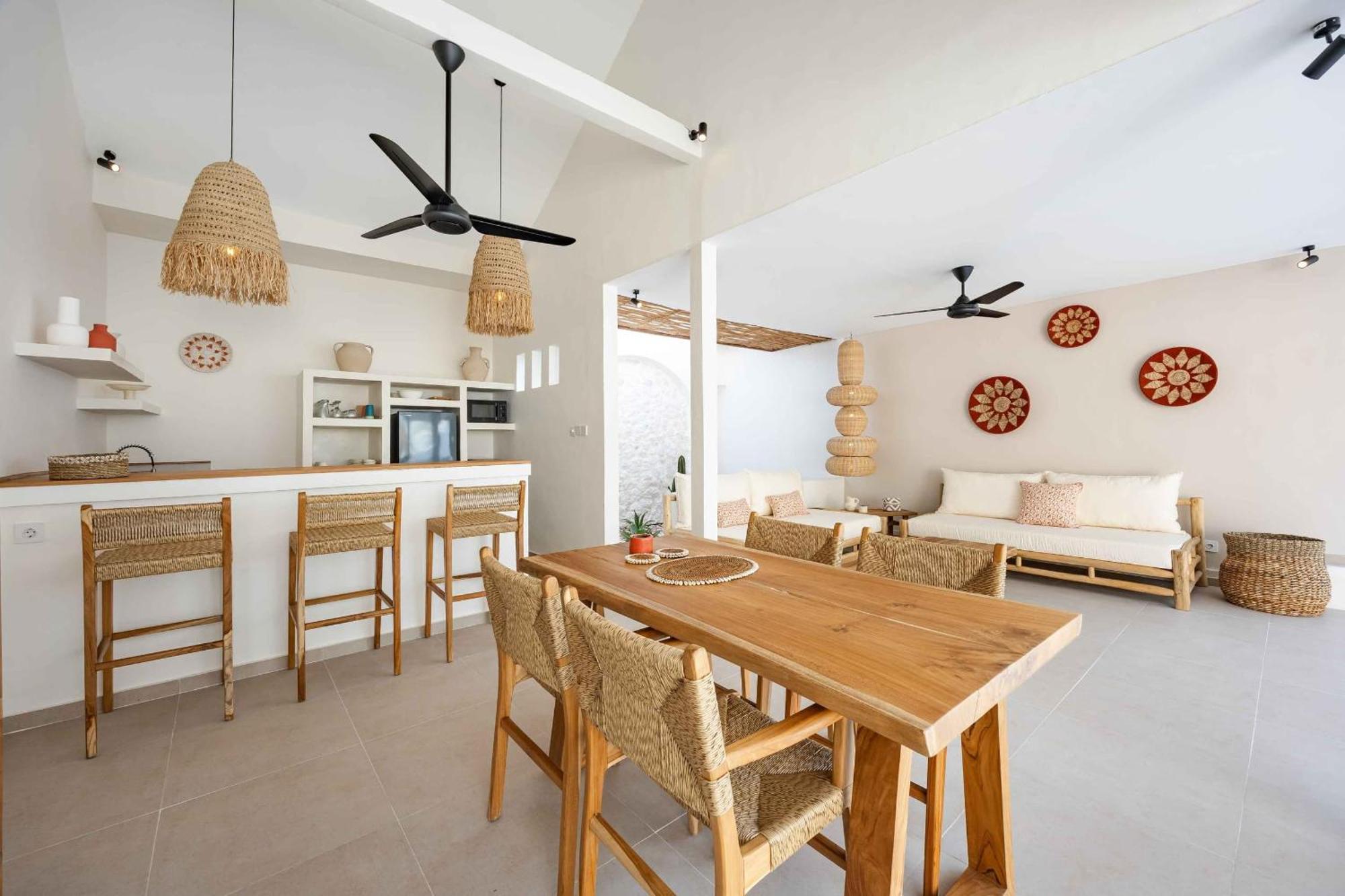 Villa Casa Kokoon - New Bright & Quiet 2br Mertanadi With Private Pool And Parking
