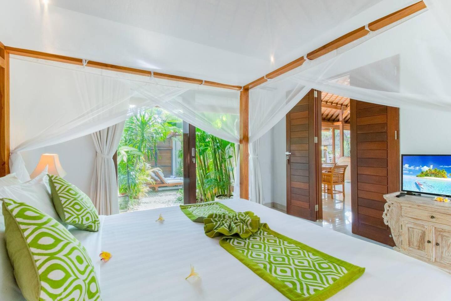 Heart Of Seminyak, 2br, Sleeps 4, Walk To Bintang *