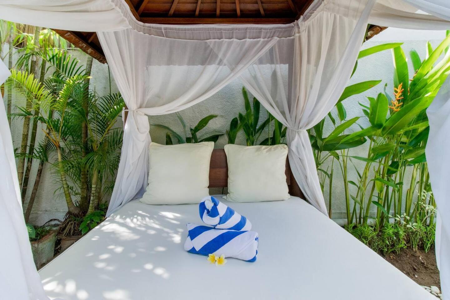 Heart Of Seminyak, 2br, Sleeps 4, Walk To Bintang *