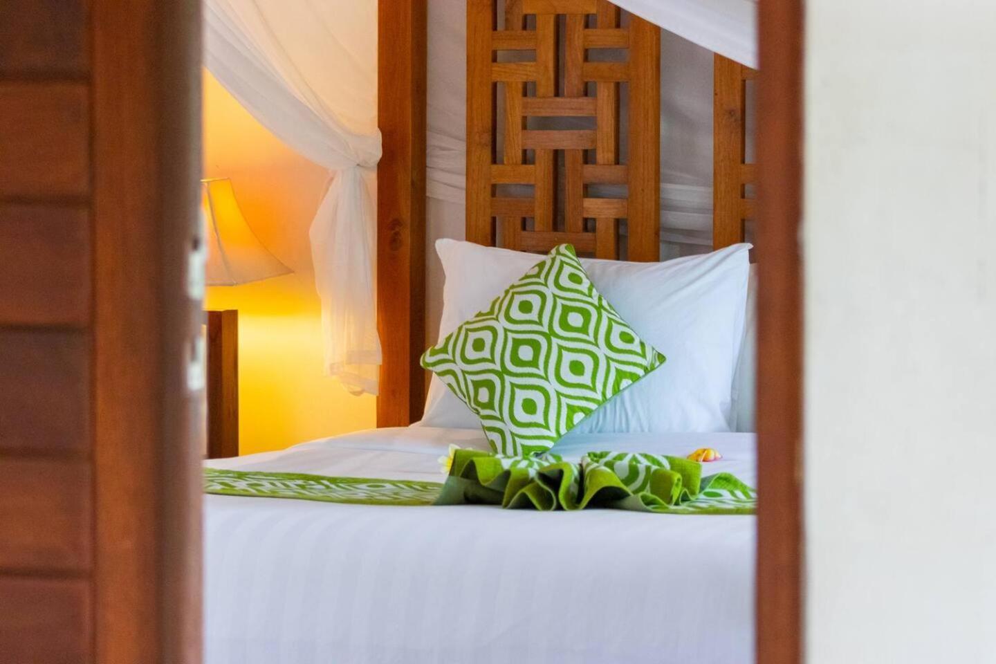 Heart Of Seminyak, 2br, Sleeps 4, Walk To Bintang * Seminyak (Bali)
