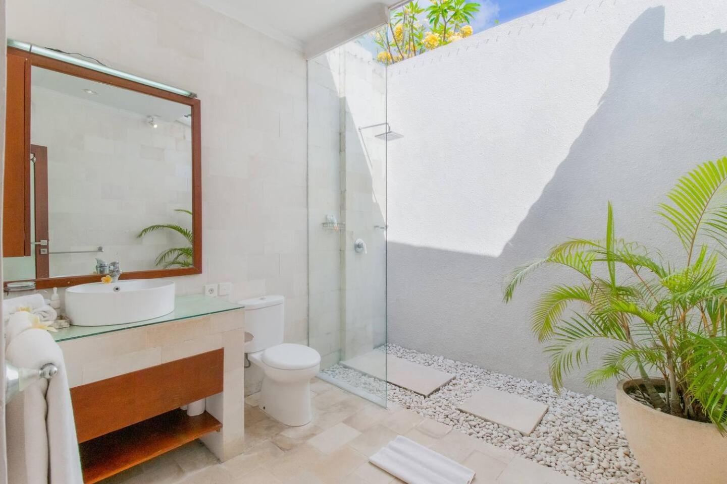 Heart Of Seminyak, 2br, Sleeps 4, Walk To Bintang Seminyak (Bali)