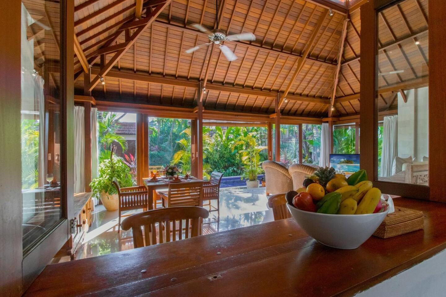 Biệt thự Heart Of Seminyak, 2br, Sleeps 4, Walk To Bintang