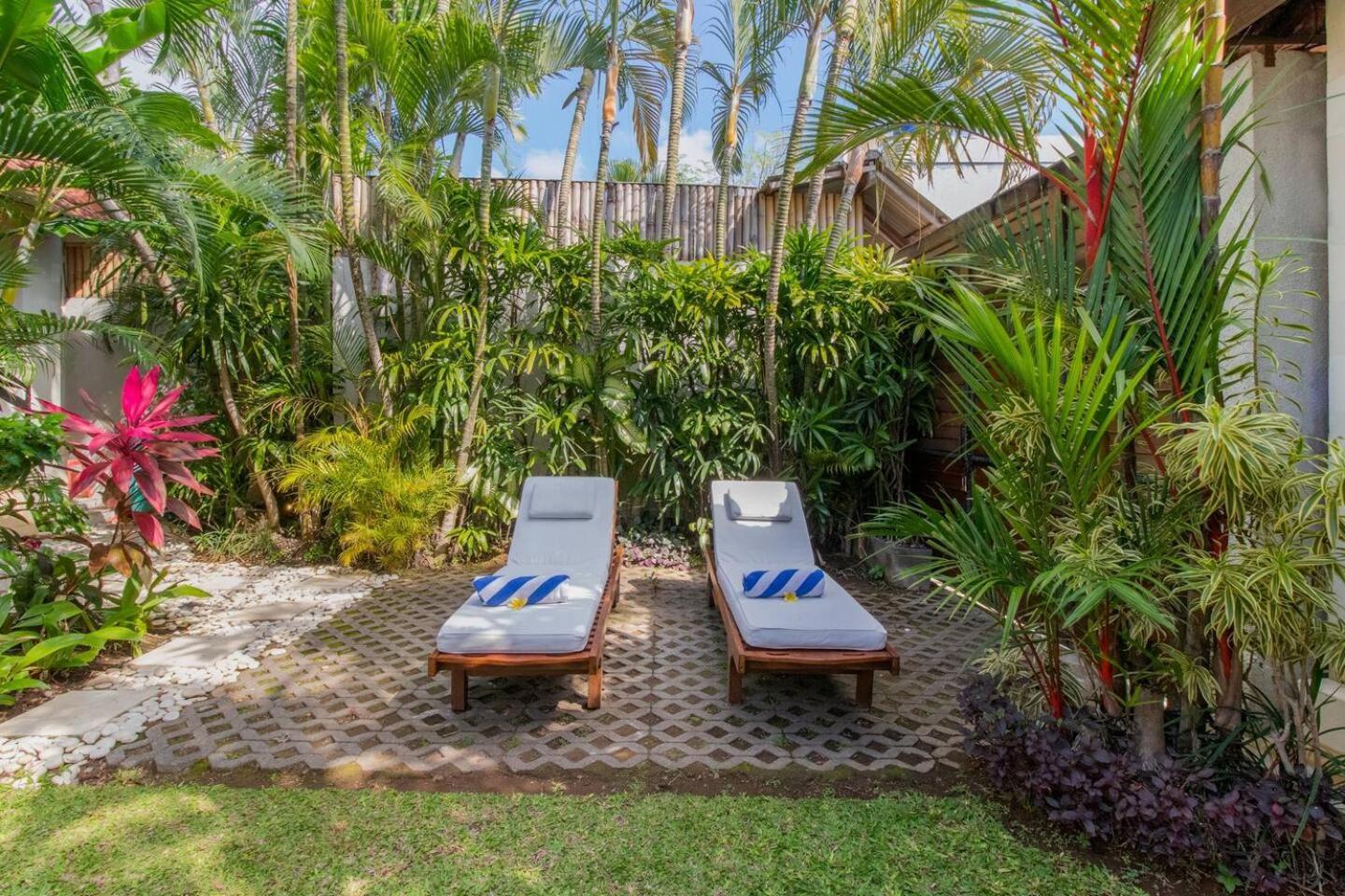Heart Of Seminyak, 2br, Sleeps 4, Walk To Bintang Biệt thự *