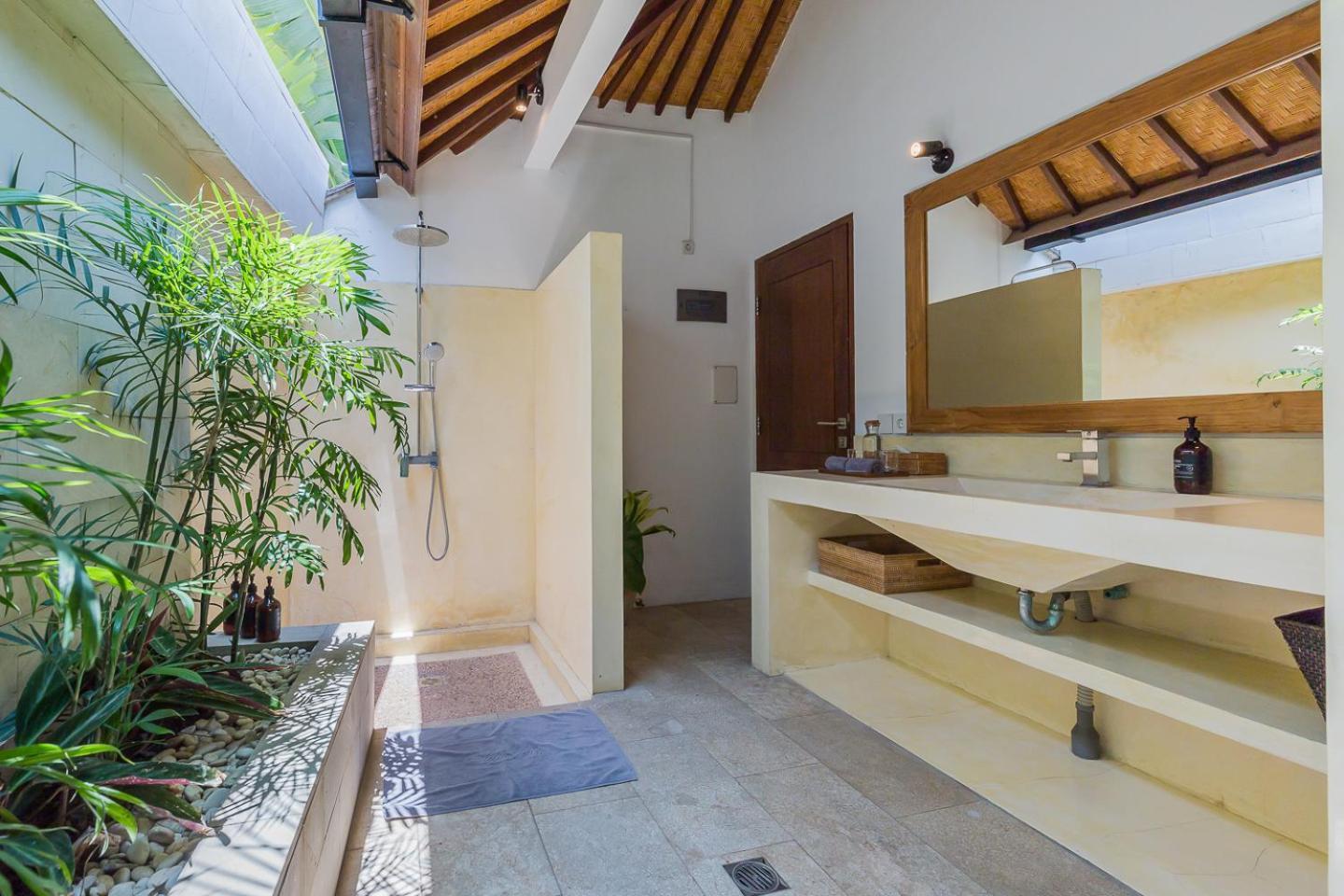 Hitu Seminyak (Bali)