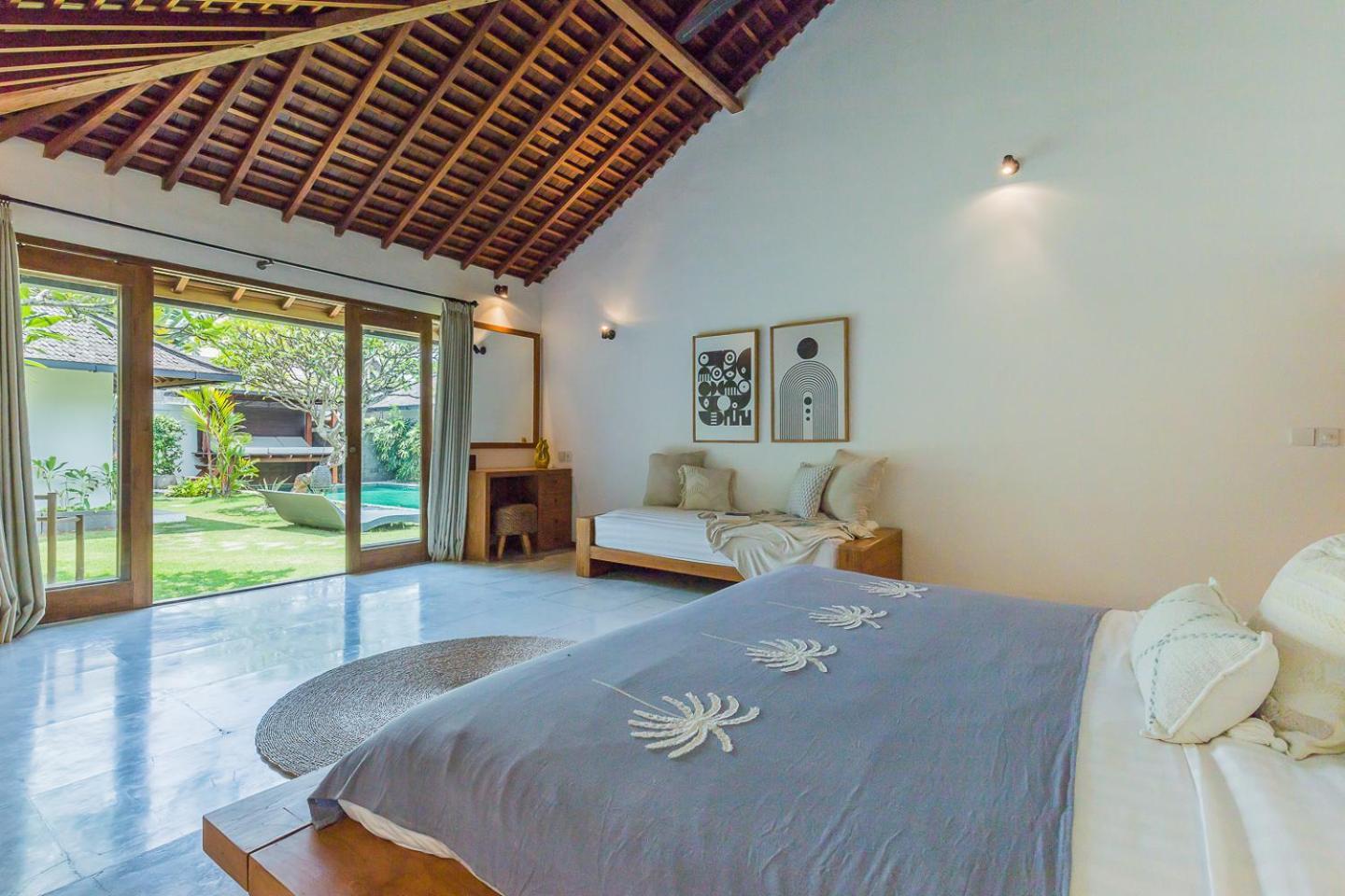 Hitu Villa