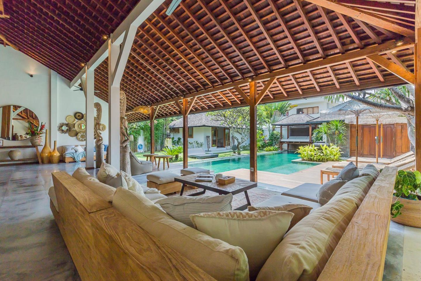 Hitu Villa