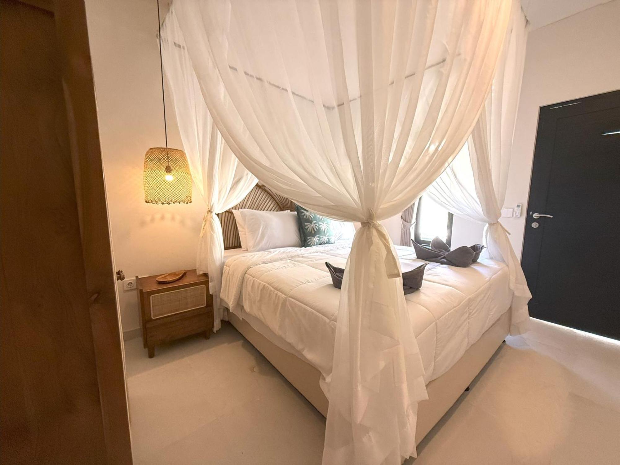 Villa Kas Legian - 6 Bedroom Seminyak (Bali)