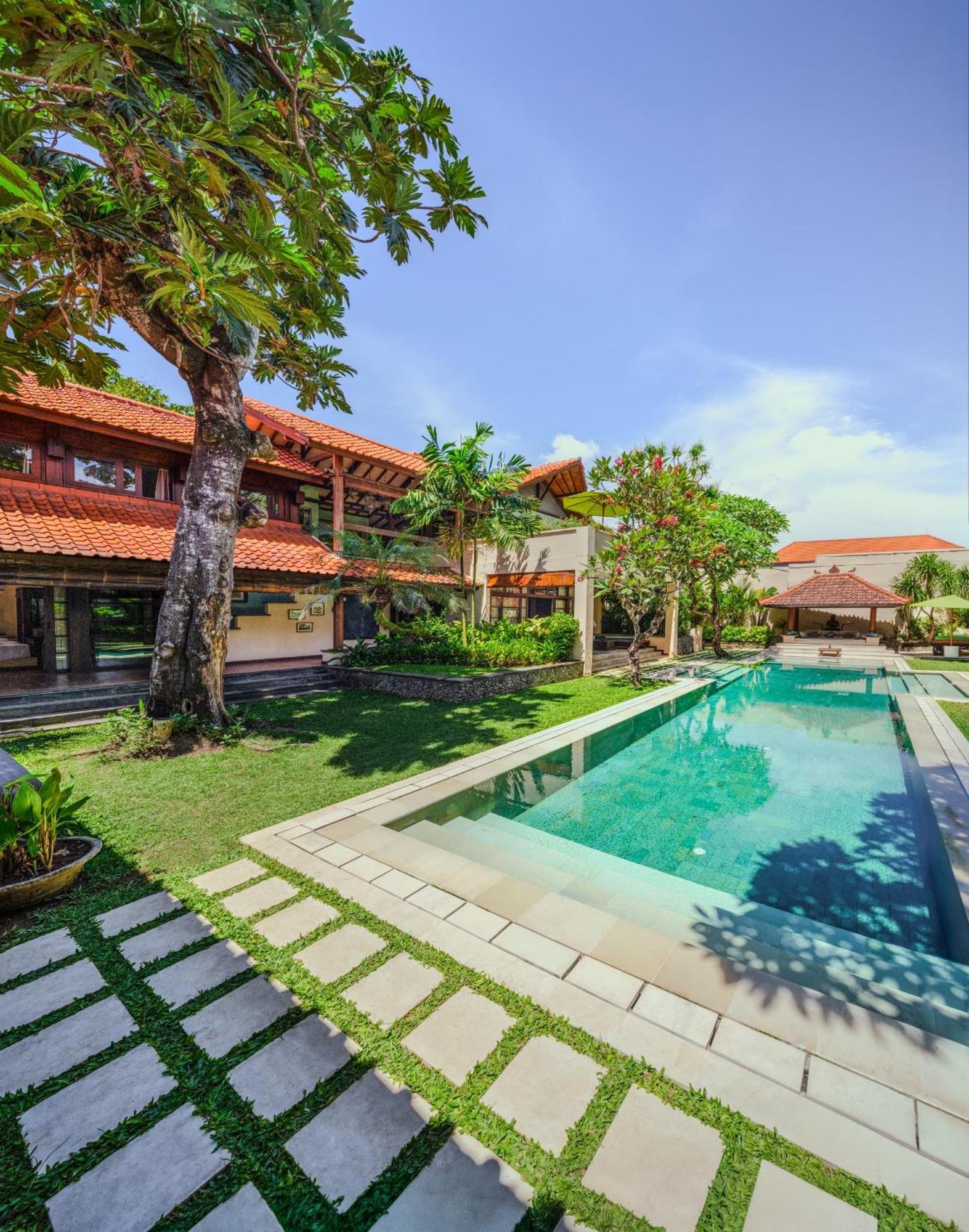 Mata Budha Seminyak (Bali)