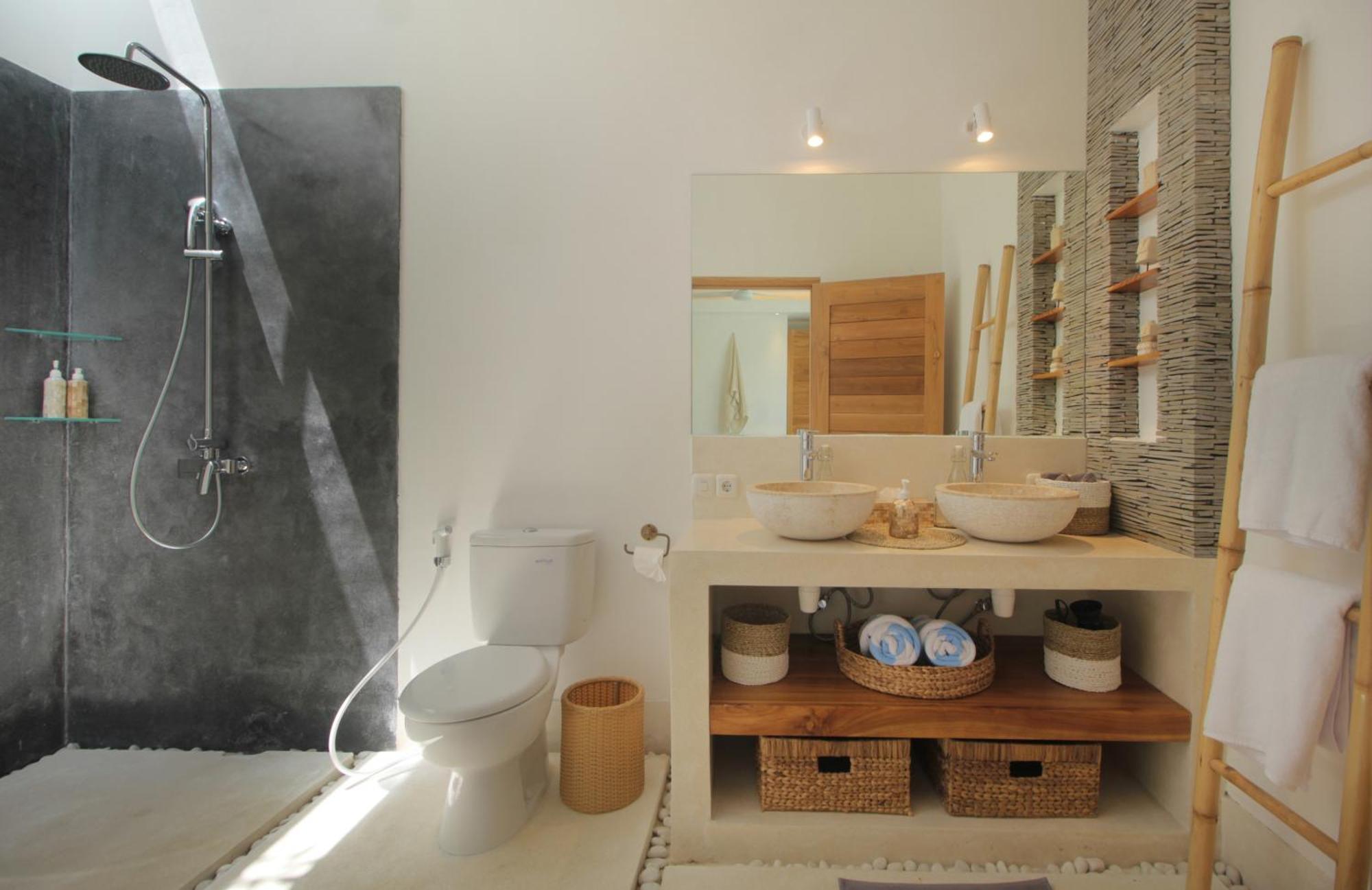 New 4 Bdr Rooftop & Pool Petitenget Seminyak (Bali)