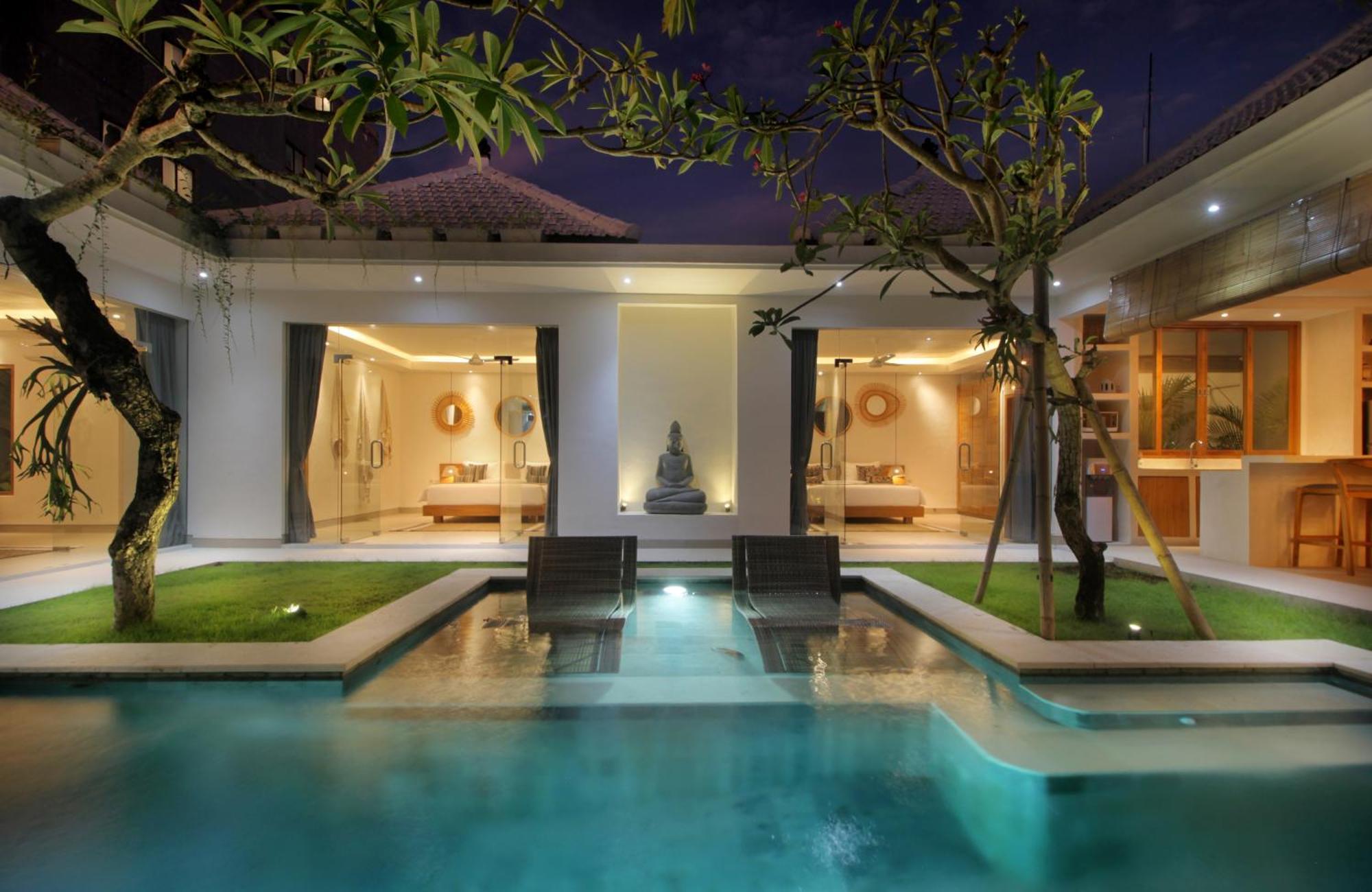 New 4 Bdr Rooftop & Pool Petitenget Villa