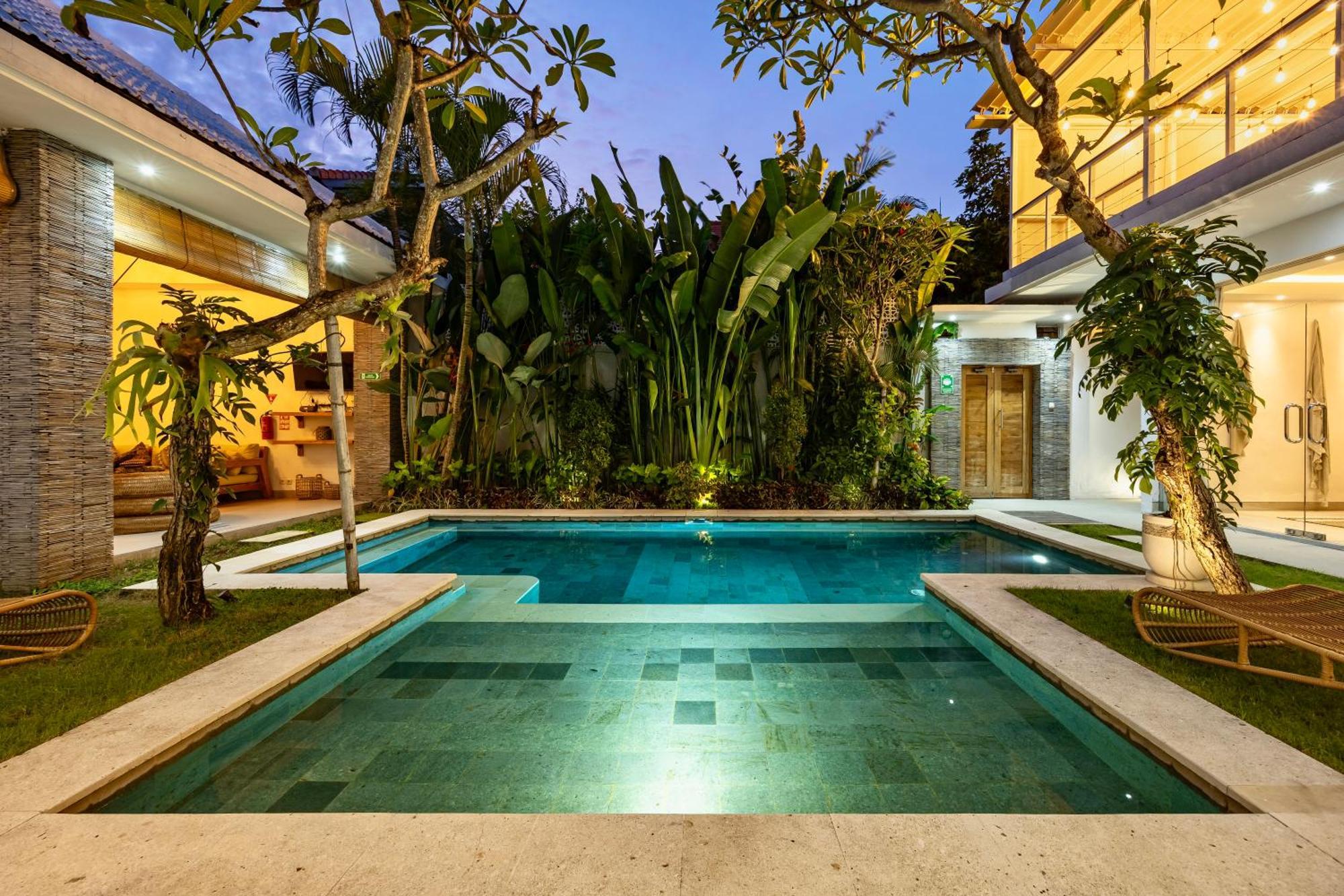 New 4 Bdr Rooftop & Pool Petitenget Villa Seminyak (Bali)