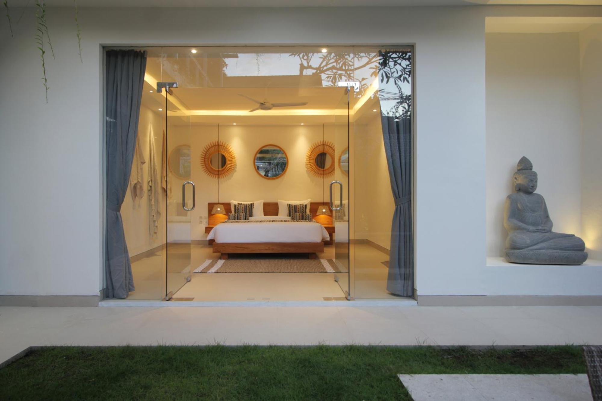 New 4 Bdr Rooftop & Pool Petitenget