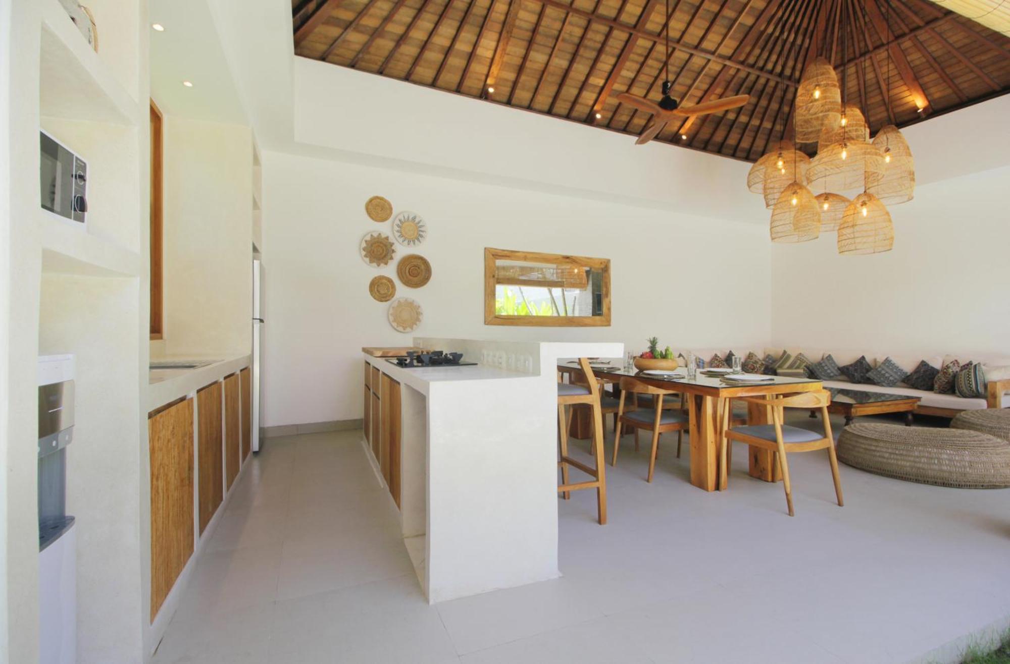 New 4 Bdr Rooftop & Pool Petitenget Villa