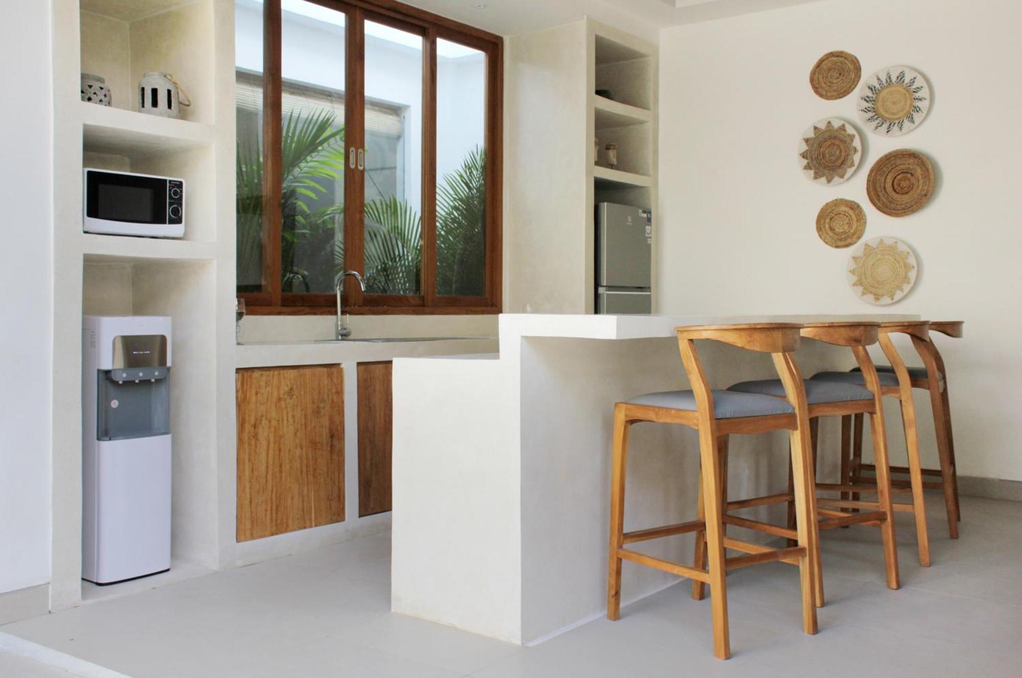 New 4 Bdr Rooftop & Pool Petitenget Villa