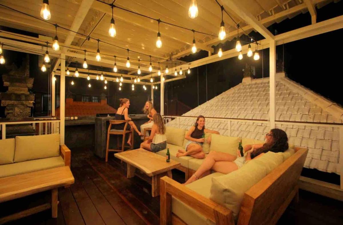 New 4 Bdr Rooftop & Pool Petitenget *