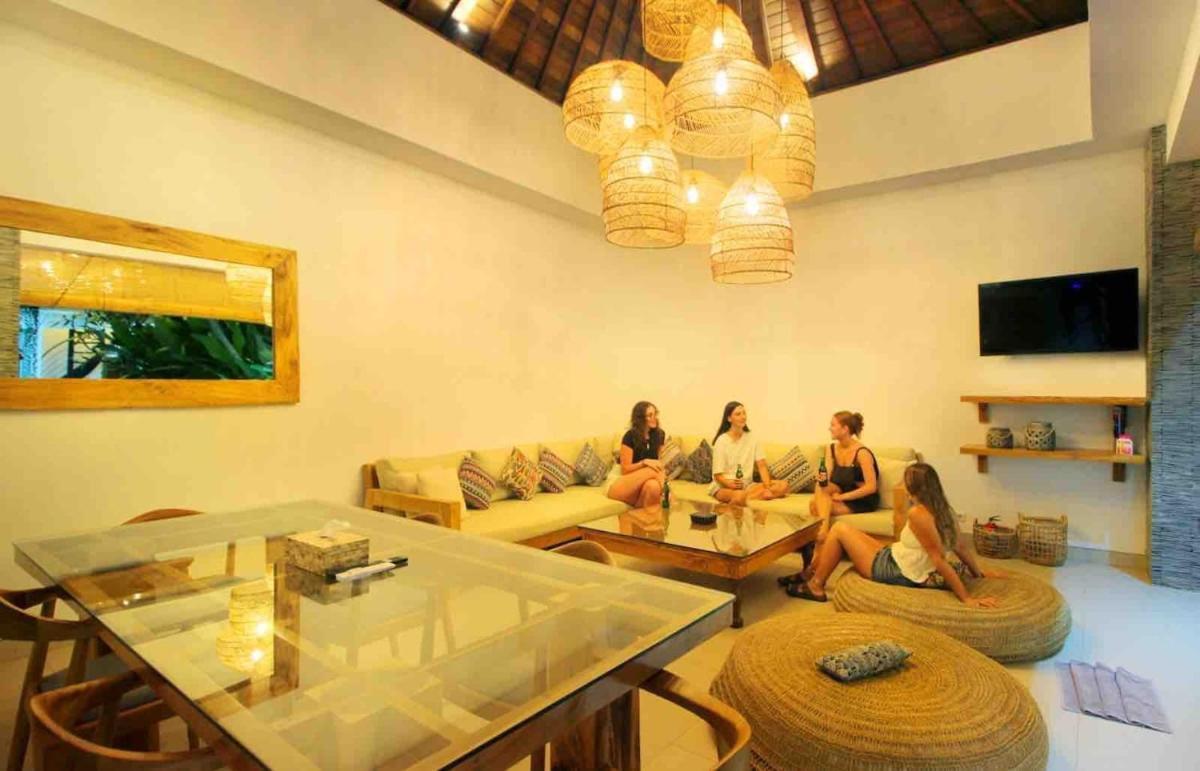 Villa New 4 Bdr Rooftop & Pool Petitenget