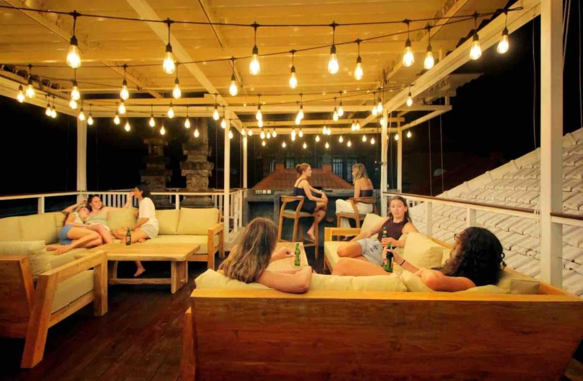 Villa New 4 Bdr Rooftop & Pool Petitenget *