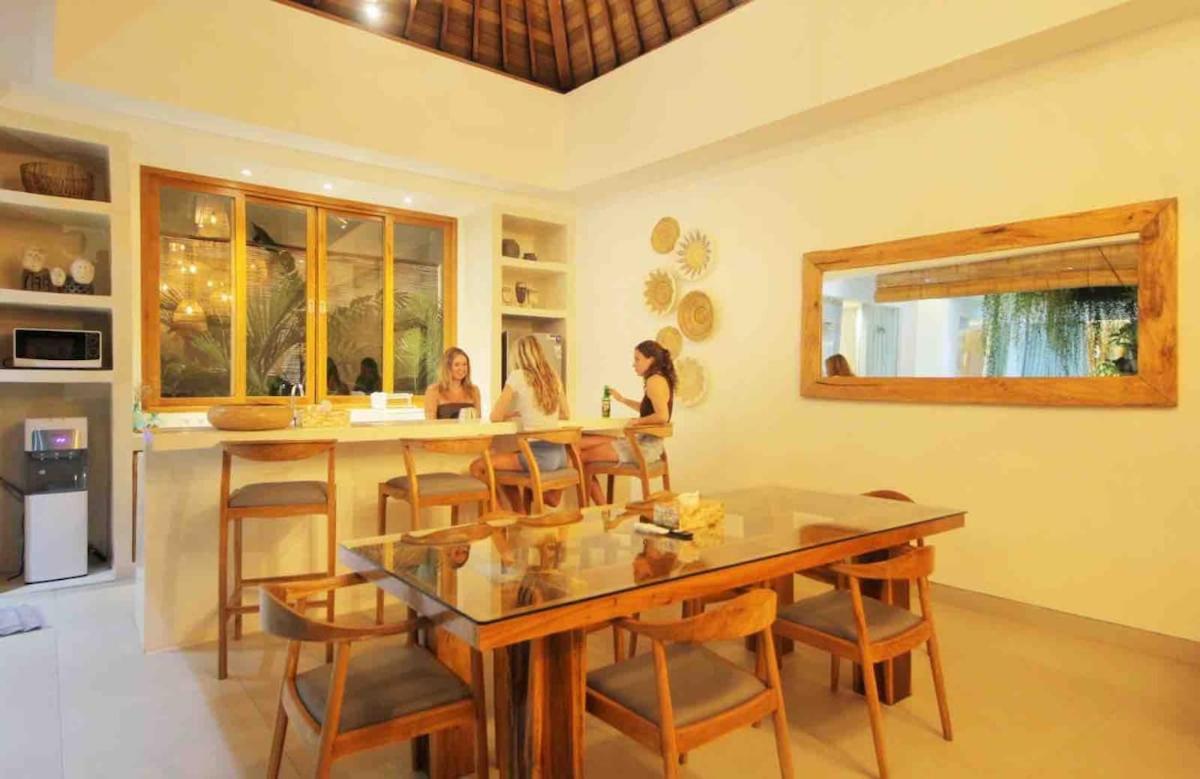New 4 Bdr Rooftop & Pool Petitenget * Seminyak (Bali)