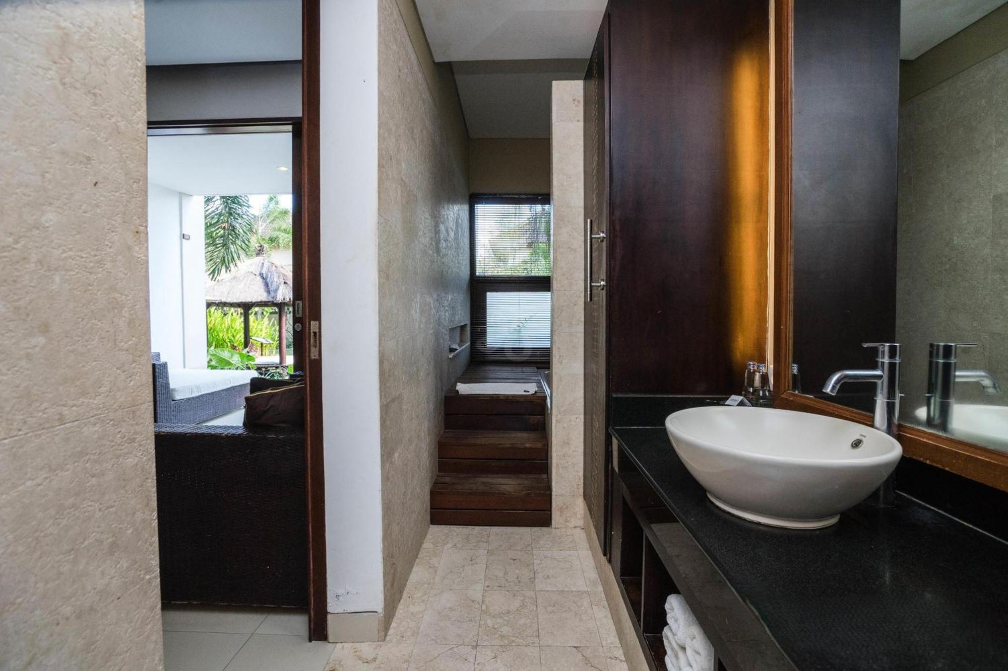 Diana Bali 16 Bedrooms Villa